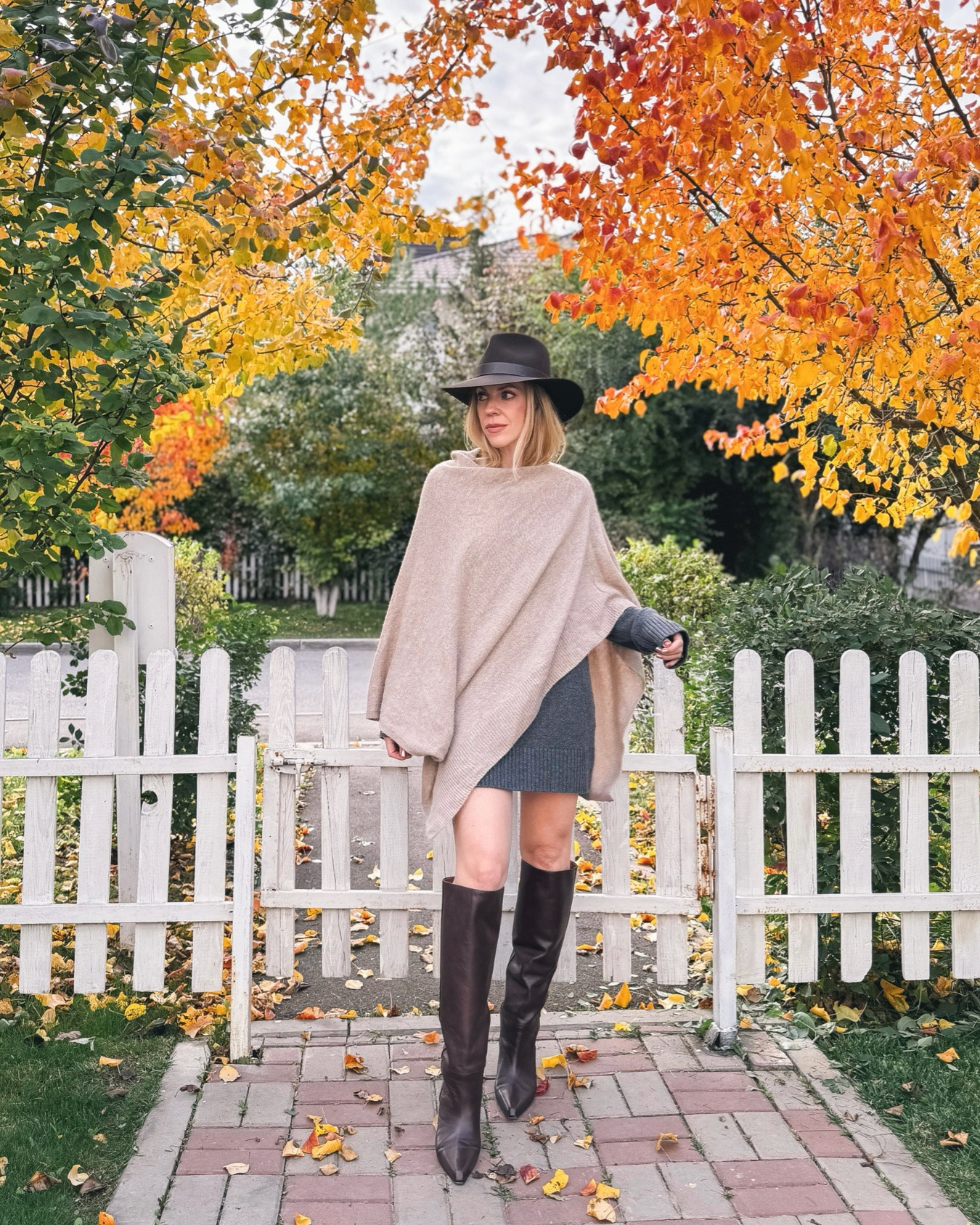 My favorite cozy cashmere poncho is under $70 and on sale this weekend - perfect for early fall and for travel

#LTKSaleAlert #LTKTravel #LTKSeasonal