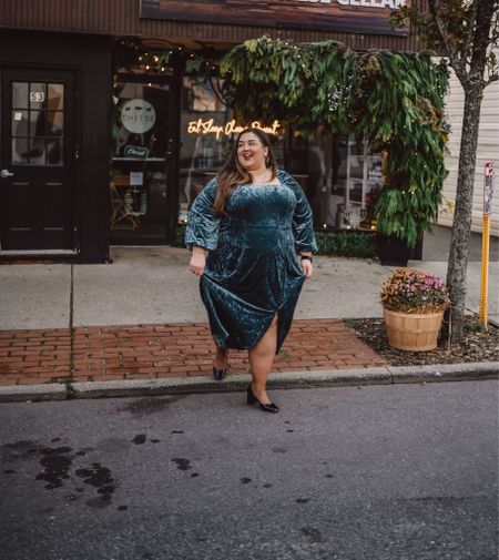 🎄13 Days of Plus Size Holiday Outfits❄️: Day 12 

Wow only one more day until we reach the end! This velvet dress is perfect for a dressy look but not too much in your face. 

#holidayfashion #plussize #plussizefashion #plussizedresses #holidayoutfits #holidayoutfitideas #liketkit #LTKSeasonal #LTKparties #LTKwedding #LTKHoliday #LTKplussize #LTKshoecrush #LTKstyletip
@shop.ltk
https://liketk.it/4q3KQ