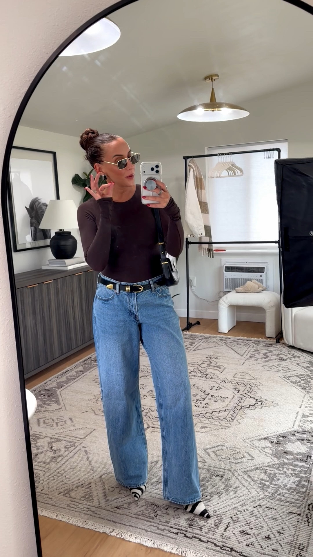 date night #ootn

Bodysuit: OS
Denim: 28 L (VERY oversized size down 1)
Belt: M



#LTKootd #LTKgrwm #LTKdayinmylife