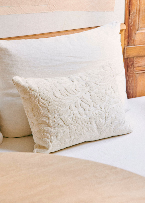 Coussin Jacquard - Grand modèle Cushions | Sezane - UK