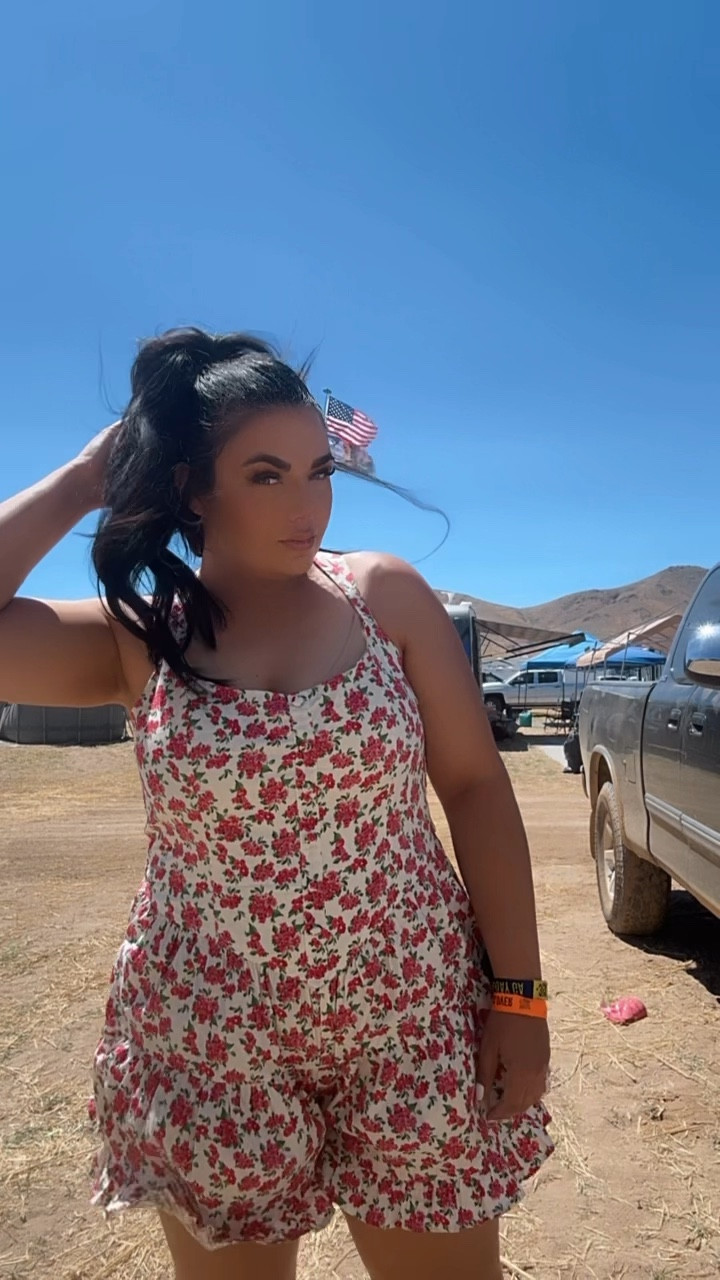 Day 3 OOTD night in the country festival concertt

#LTKMidsize #LTKStyleTip #LTKFindsUnder50