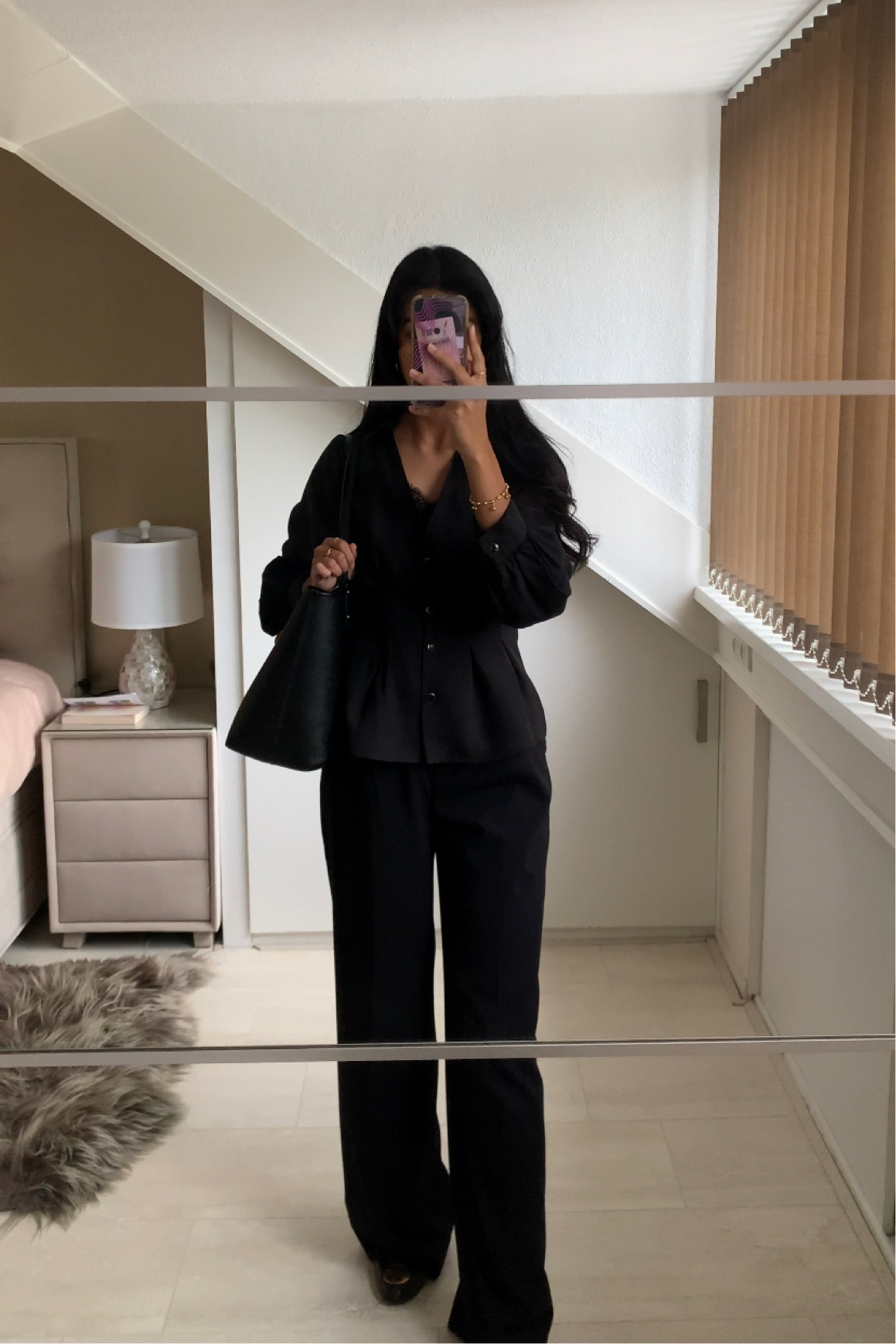 shirt and trousers are both from zara from some time ago 🖤

business casual back to school classy black modest fall autumn outfit

#LTKstyletip #LTKworkwear #LTKeurope