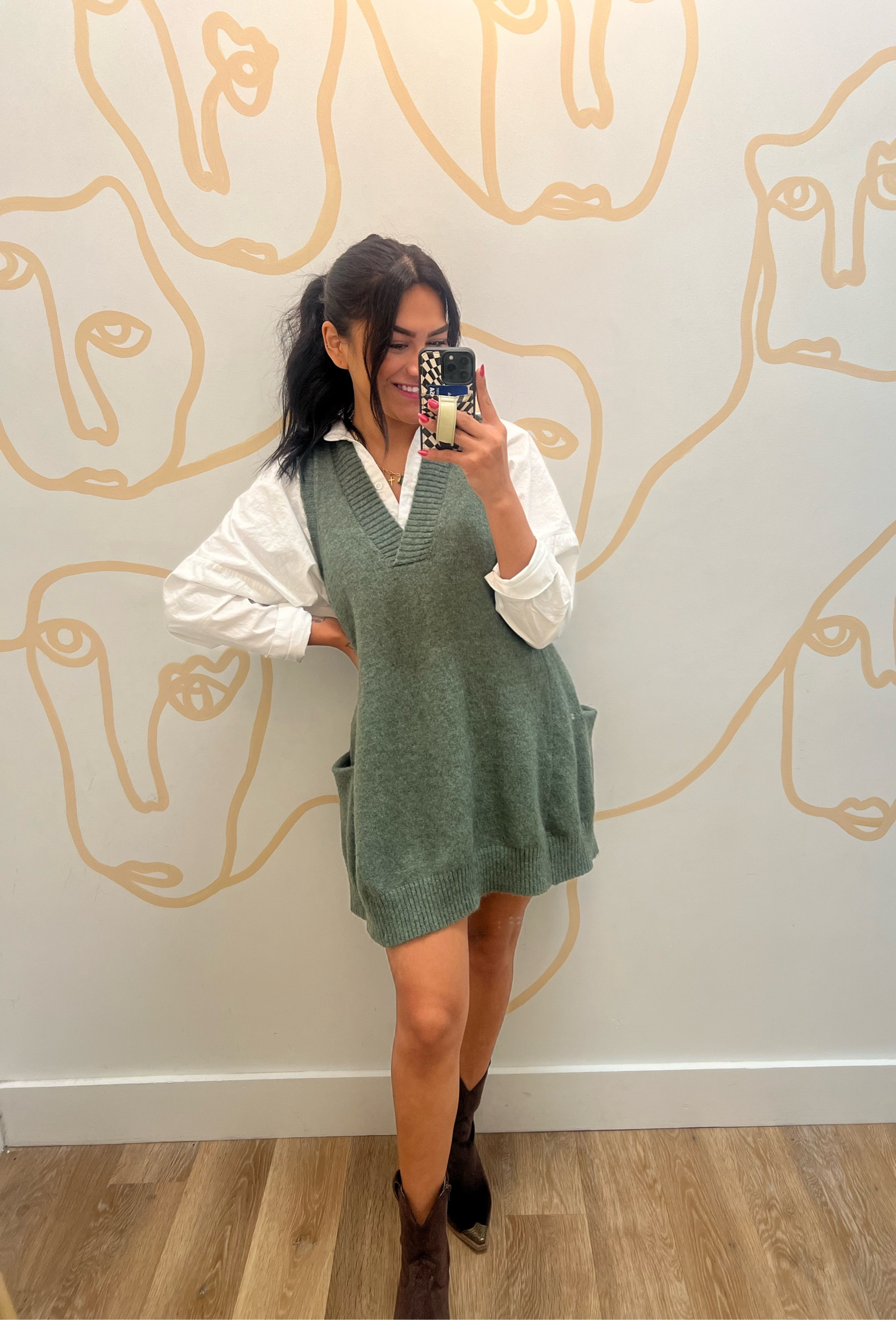 Today ootd 

Tunic and shirt run TTS wearing a size small in both. I sized down 1/2 size in boots :)

#LTKStyleTip #LTKFallSale #LTKWorkwear