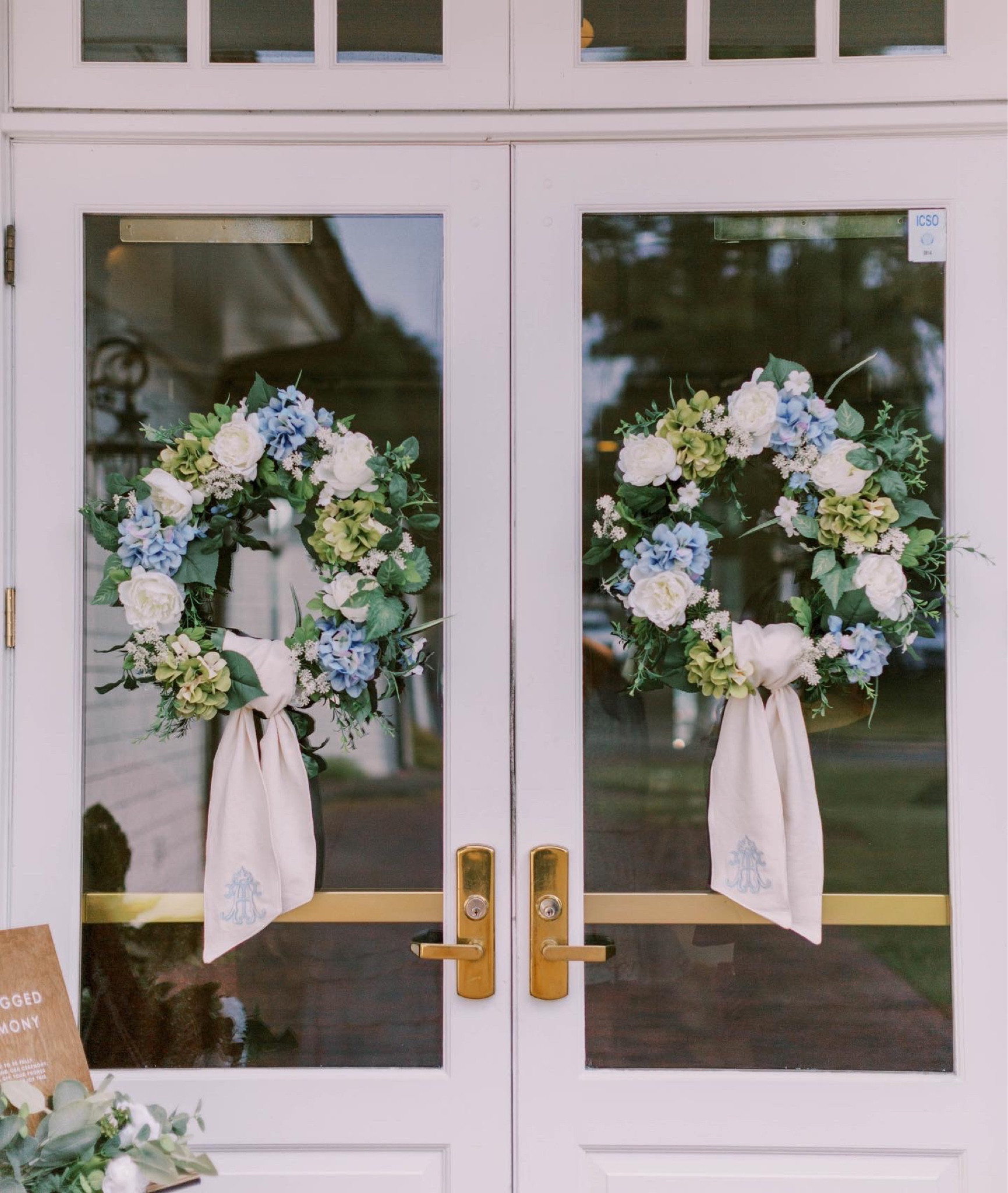 Wreath wraps


 #blueandwhitewedding #bride #weddingdecor #blueandwhite #summerwedding 

#LTKFind #LTKwedding #LTKunder100
