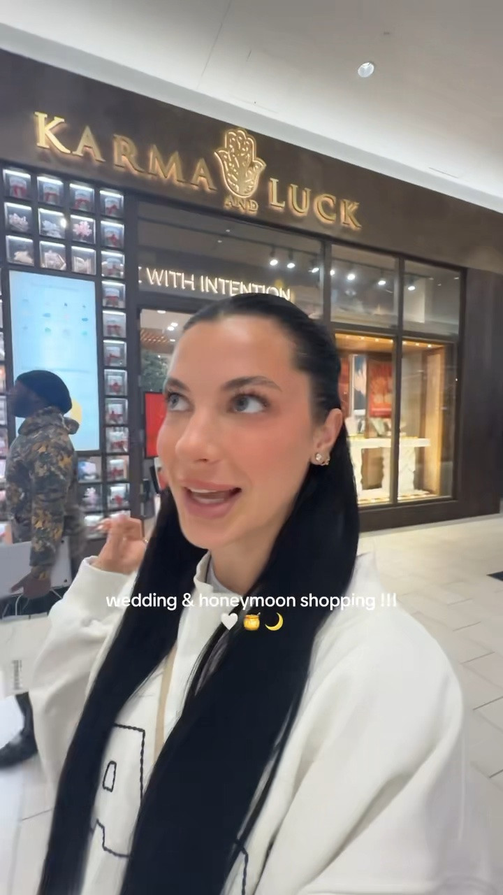 Wedding and honeymoon shopping!!!🤍
