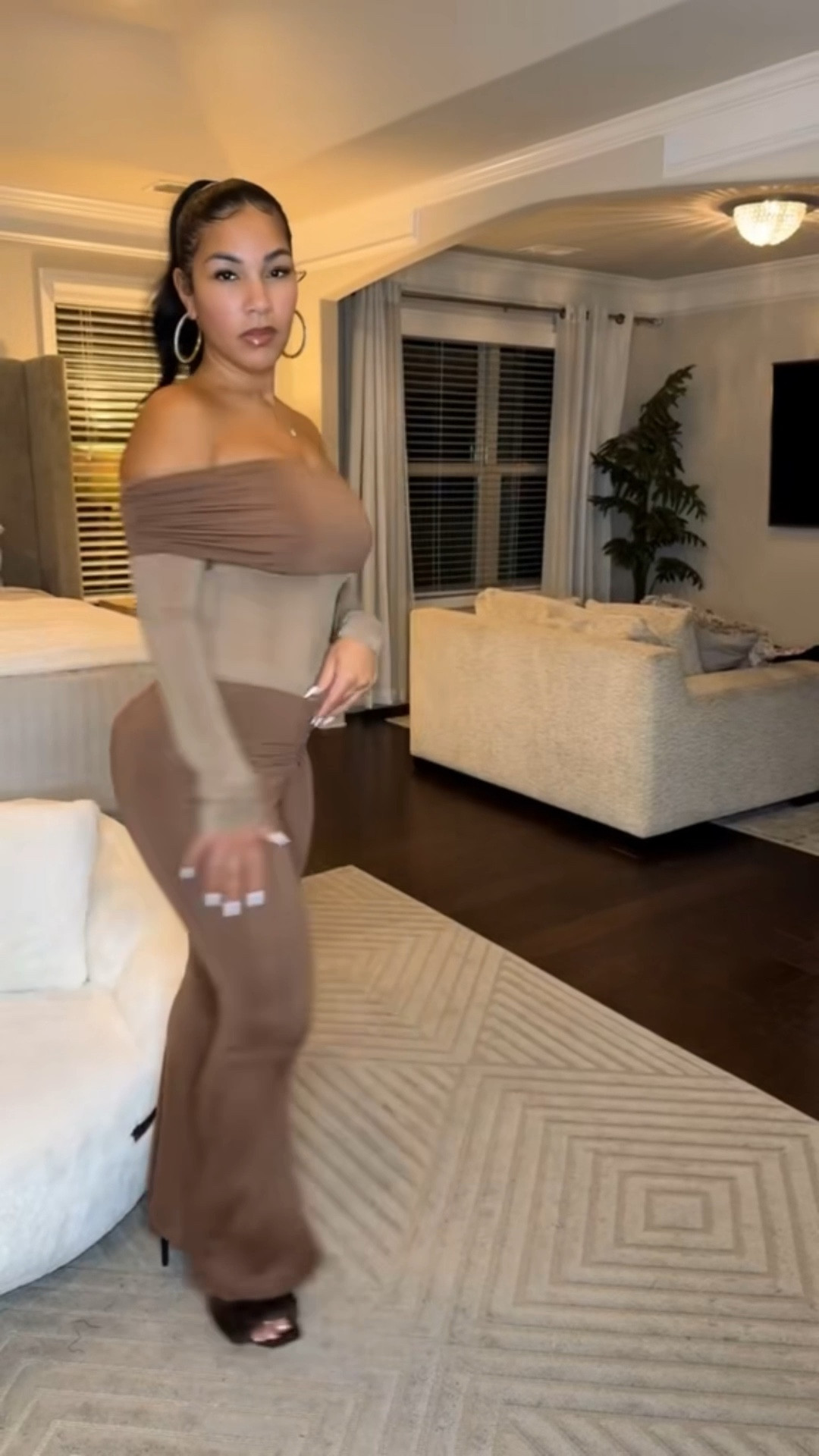 This jumpsuit … giving date night! Super stretchy! #shoptutuslook