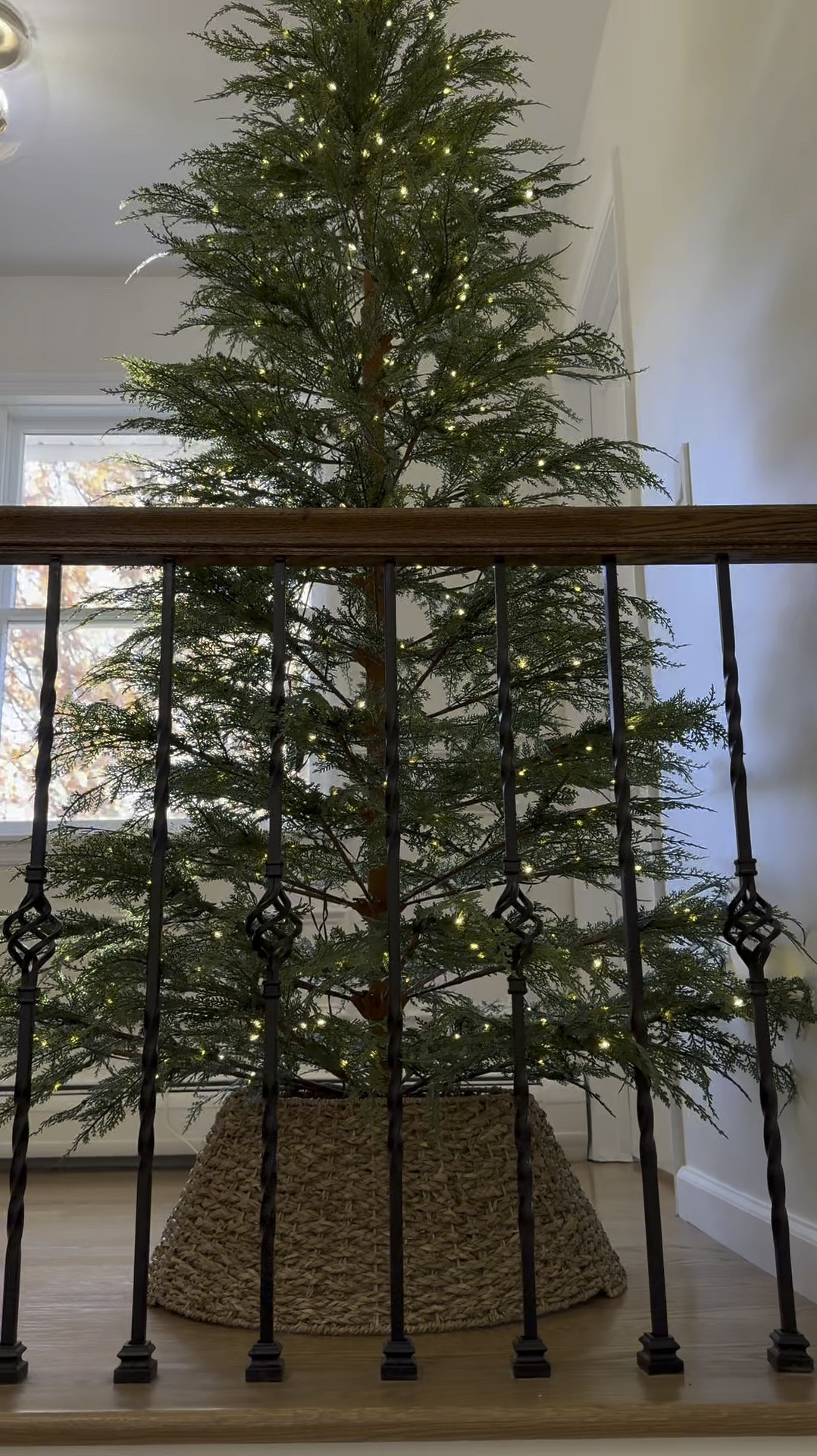 The viral sparse Christmas tree from Walmart (this is the 7.5ft) 🎄

#LTKHoliday #LTKVideo #LTKSeasonal