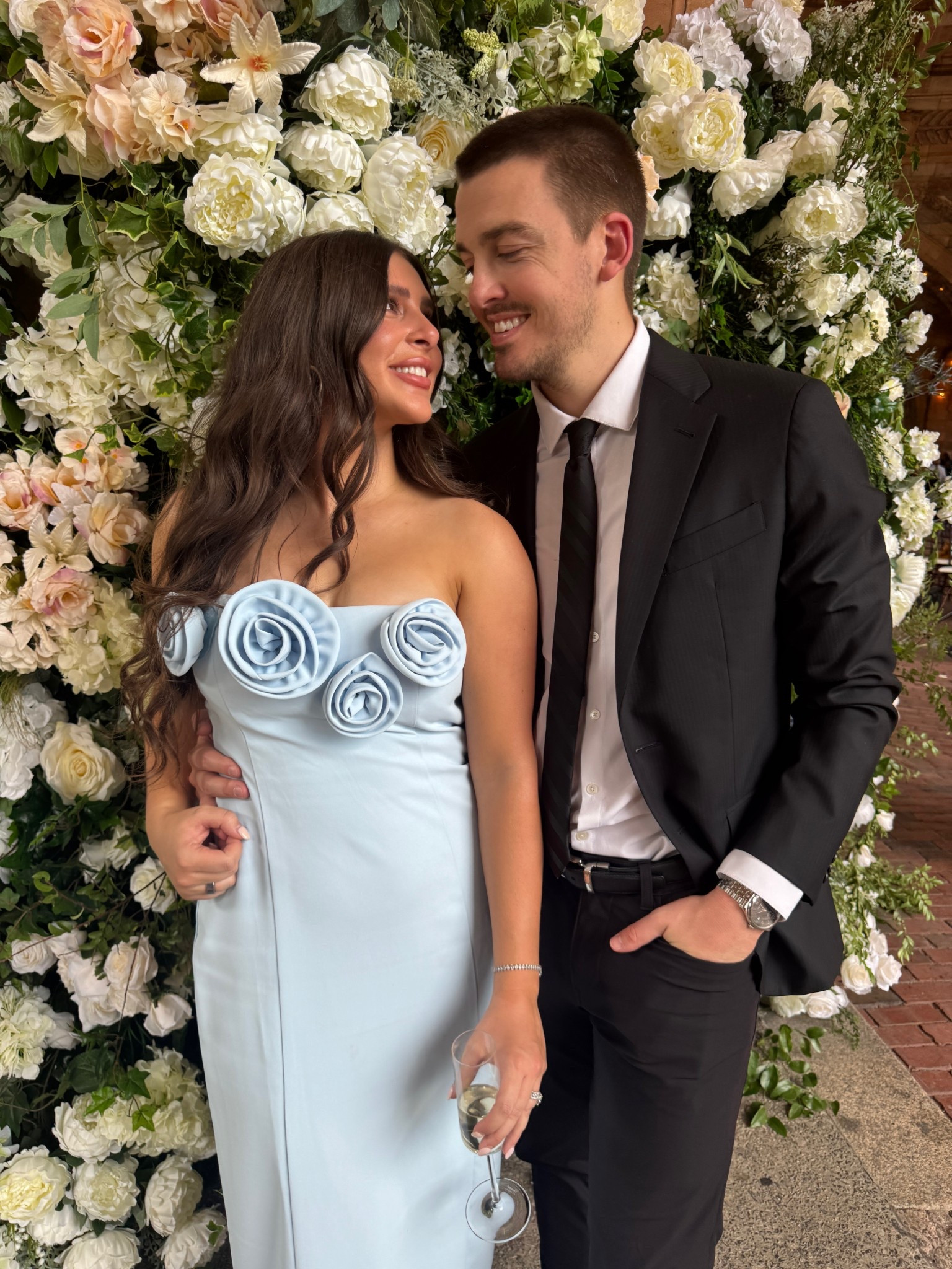 Perfect wedding guest dress that doesn’t break the bank!! 

#LTKWedding #LTKFindsUnder100 #LTKStyleTip