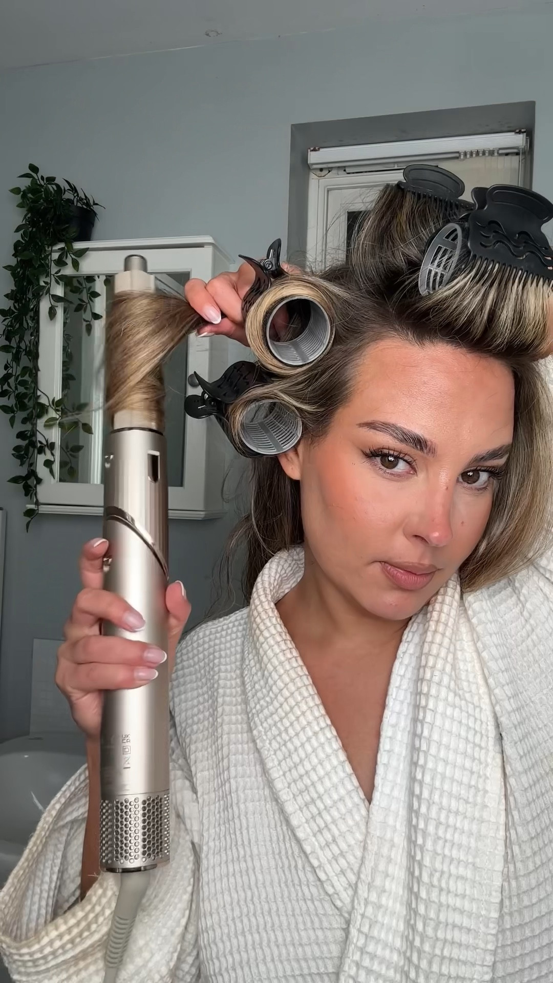 Shark FlexStyle blowout 

#LTKstyletip #LTKGiftGuide #LTKbeauty