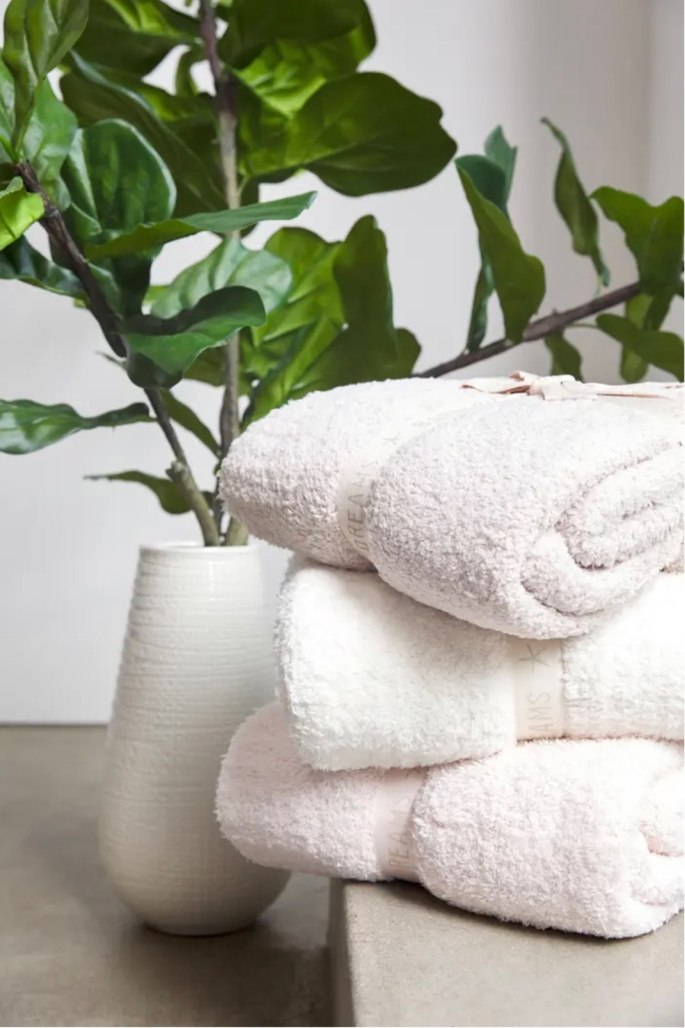 Barefoot Dreams Cozy Chic Throw up to 25% off + FREE shipping! Nice gift idea!! 

BAREFOOT DREAMS
BAREFOOT DREAMS COZY CHIC
BAREFOOT DREAMS THROW 

#LTKhome #LTKsalealert #LTKHoliday