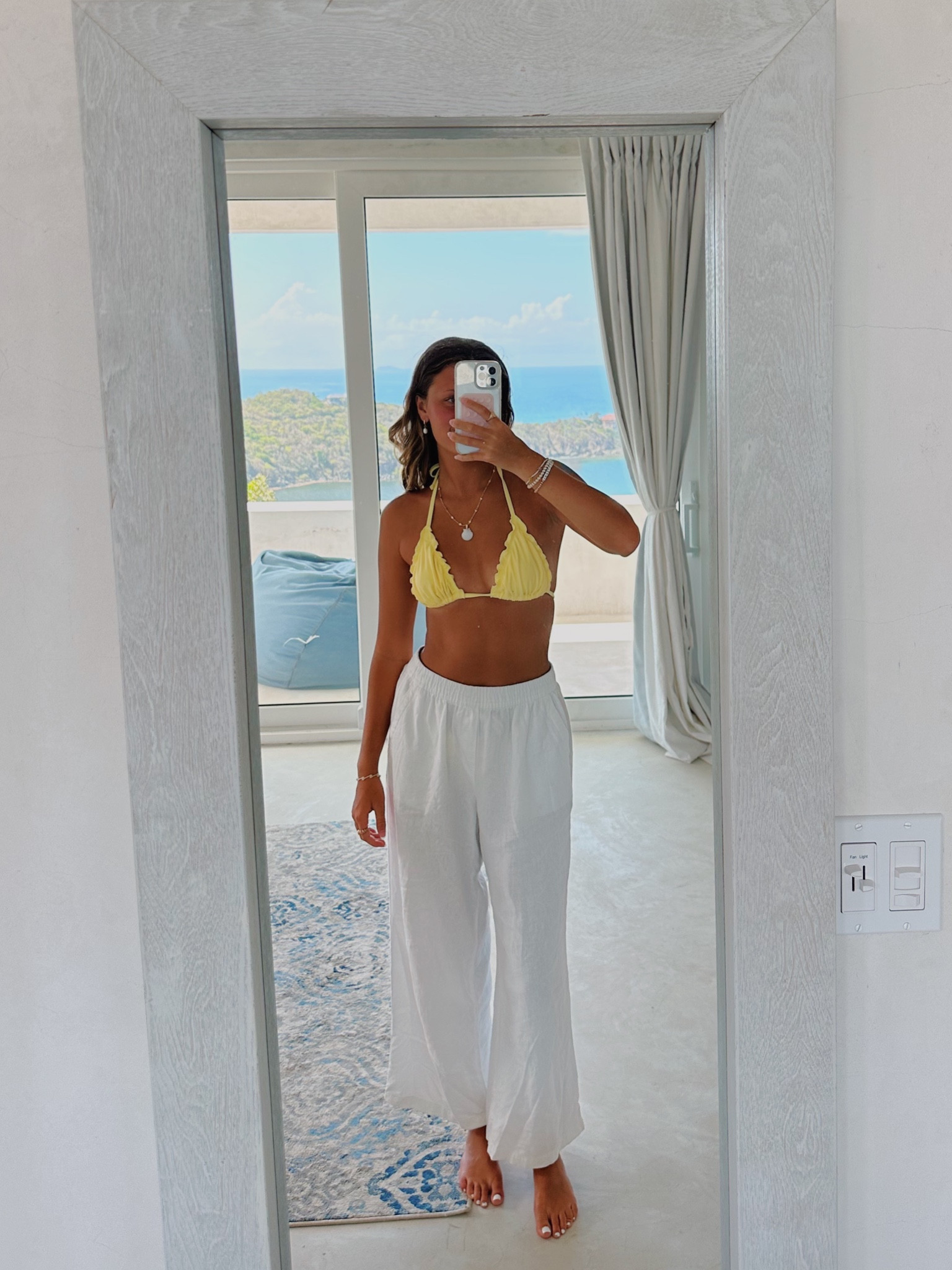 White linen pants for spring 🌼 I’m 5’6 wearing a size small! Affordable spring fits #LTKSpringSale

#LTKSeasonal #LTKstyletip