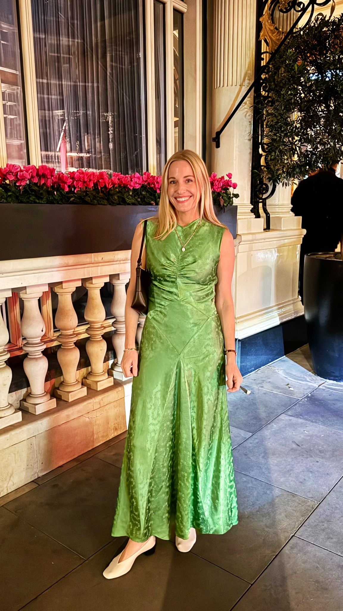 The prettiest green dress

#LTKTravel #LTKParties #LTKShoeCrush