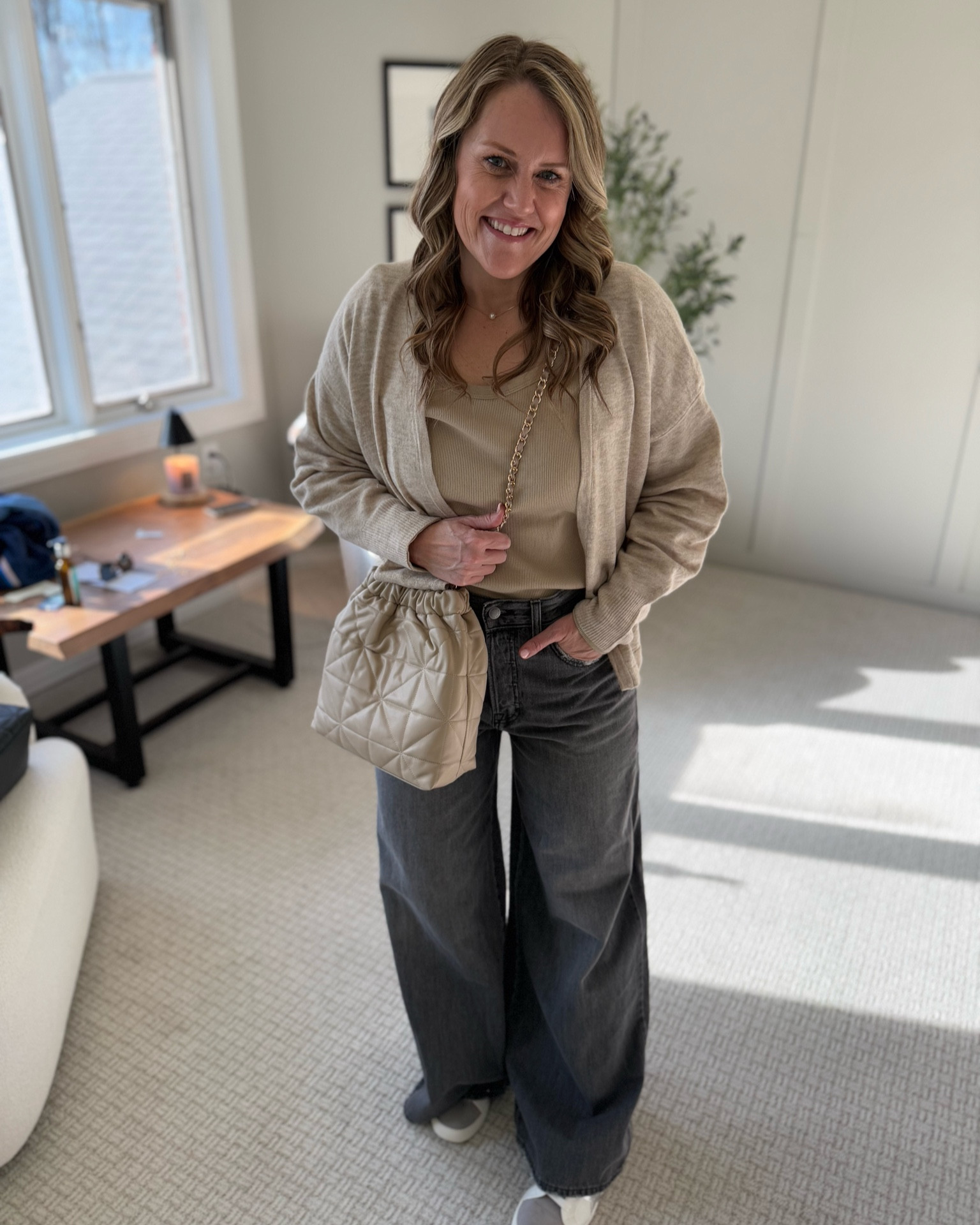 Casual winter outfit 

Target fashion  winter outfit  winter work outfit  casual outfit  black denim jeans  sweater  cardigan  tote bag  work bag  purse


#LTKSeasonal #LTKFindsUnder50 #LTKStyleTip