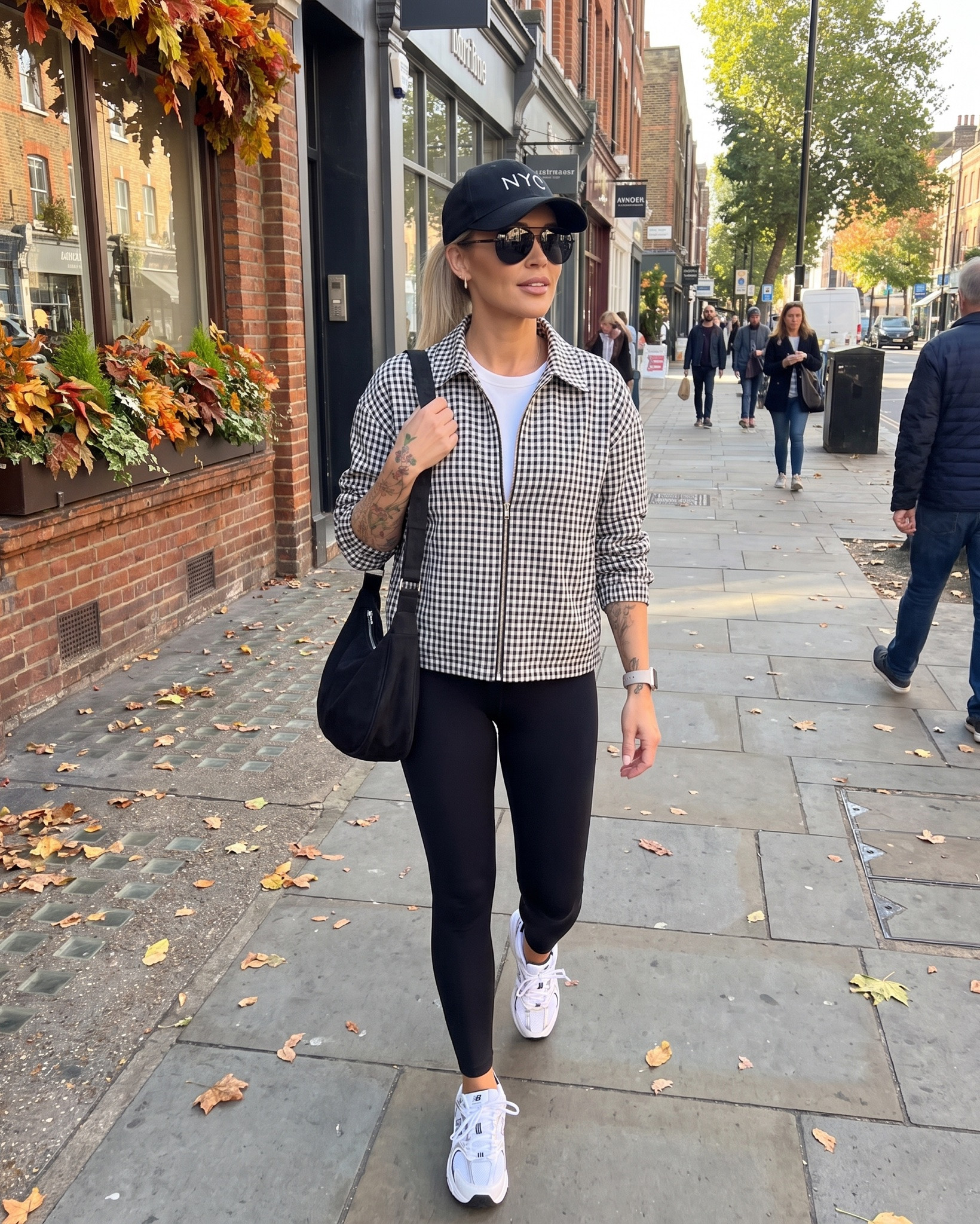 The checked jacket everyone’s loving, except this one is £17!!!!!! 👀🤎🖤

#LTKautumn #LTKfitness #LTKworkwear