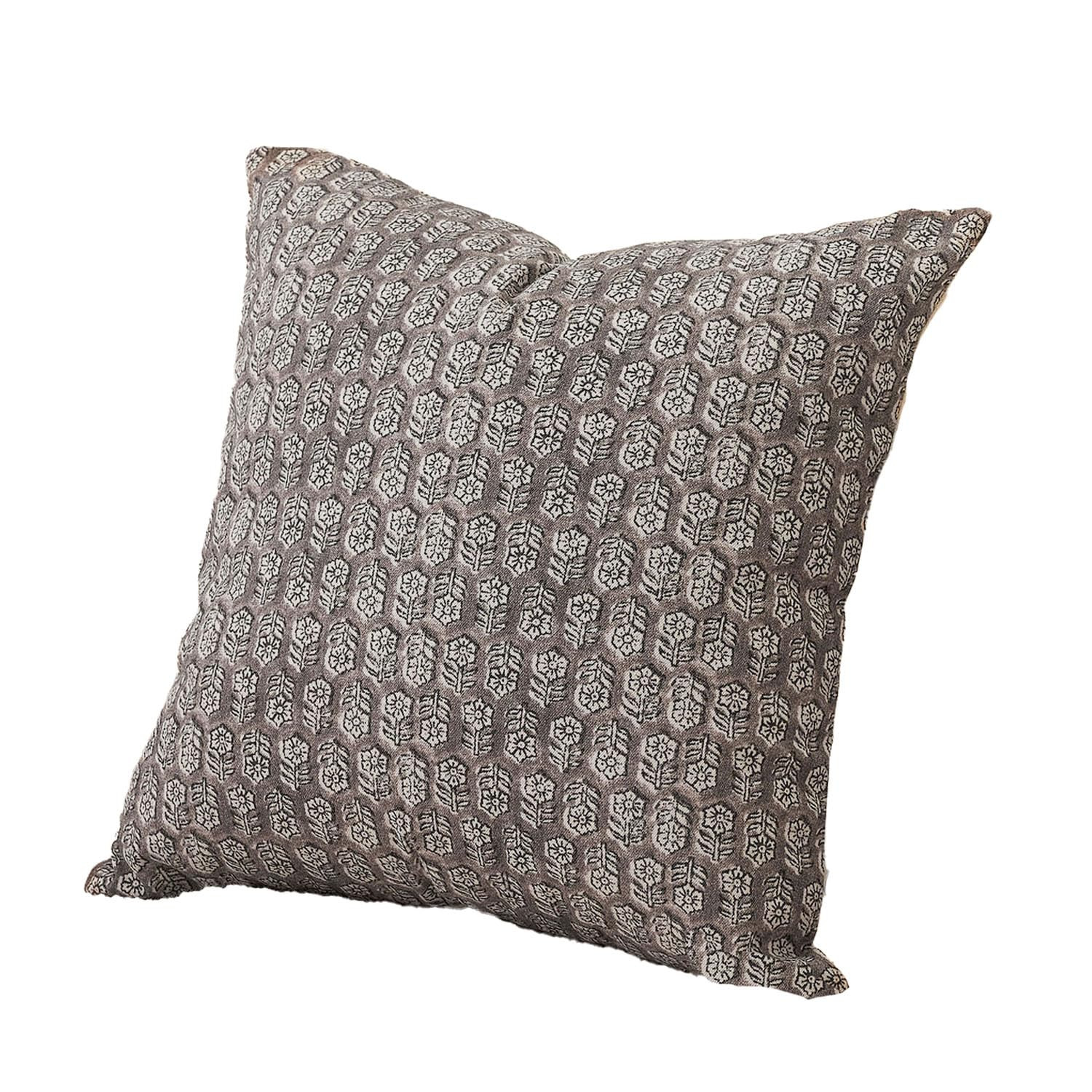 Amor Virisso Floral Pillow Covers 18x18 Couch Pillows for Living Room Farmhouse Neutral Pillow Co... | Amazon (US)