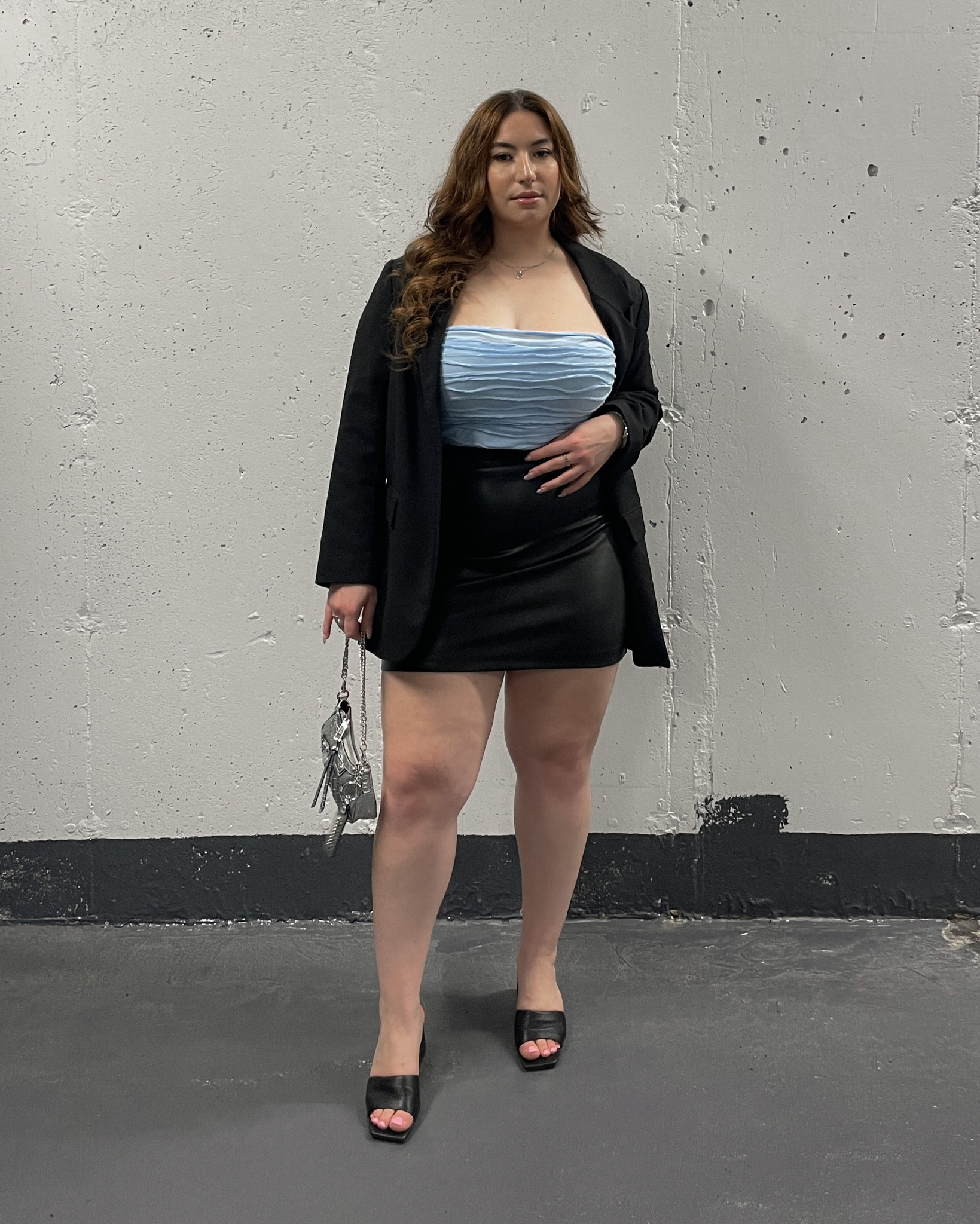 Weekend attire 🦋🩵🫐
Insta & TikTok: @katlpx
#midsizeoutfit #midsizeblogger #ootn

#LTKfindsunder100 #LTKstyletip #LTKmidsize