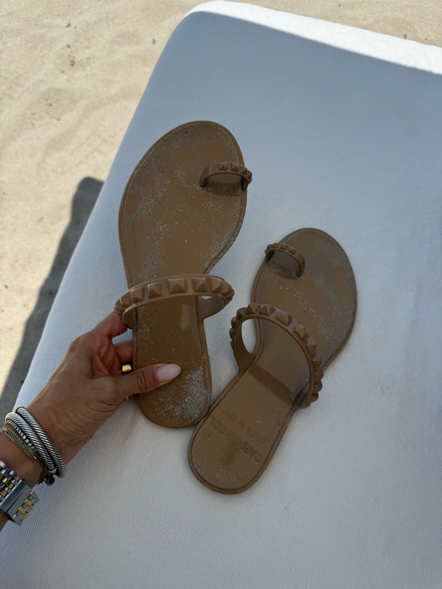 My favorite jelly sandals last so long and so chic

#LTKPetite #LTKSaleAlert #LTKootd