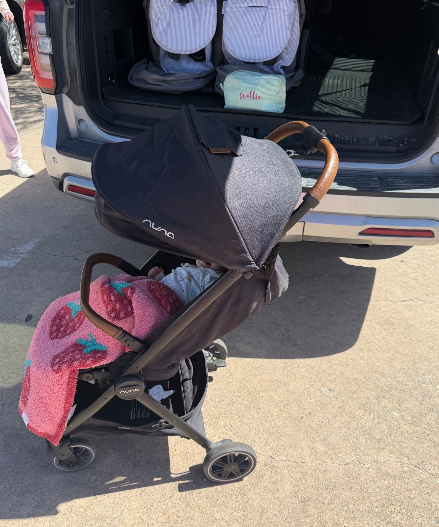 Nuna on sale!! We’ve had this single travel stroller for 2.5 years and it’s the BEST