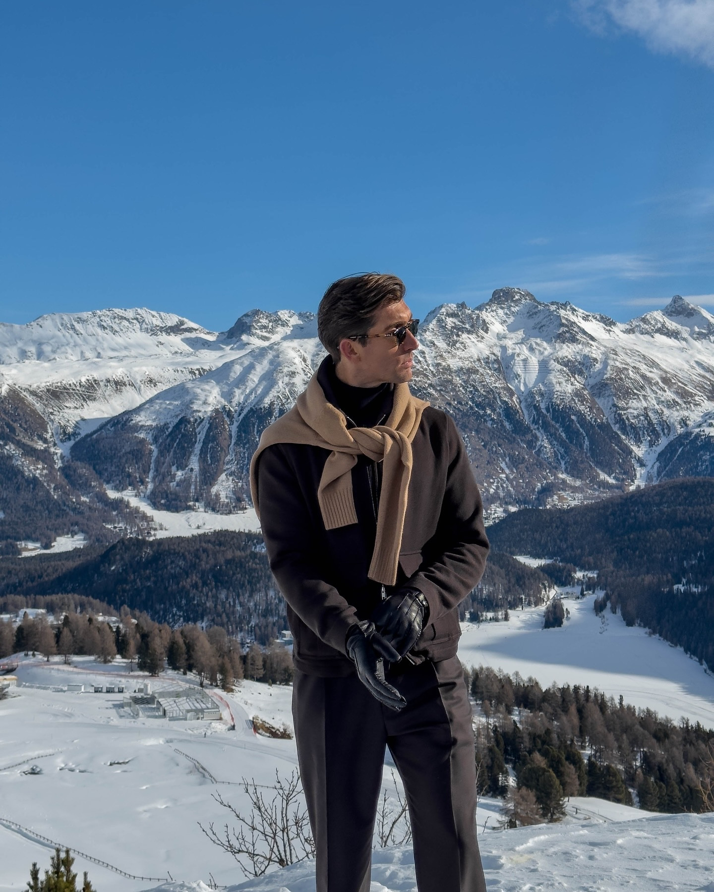 Swipe to see how this was the most impractical fit for Apres… 

I didn’t think this one through. Head to toe @suitsupply #StMoritz #Style #mensfashion #fashion
