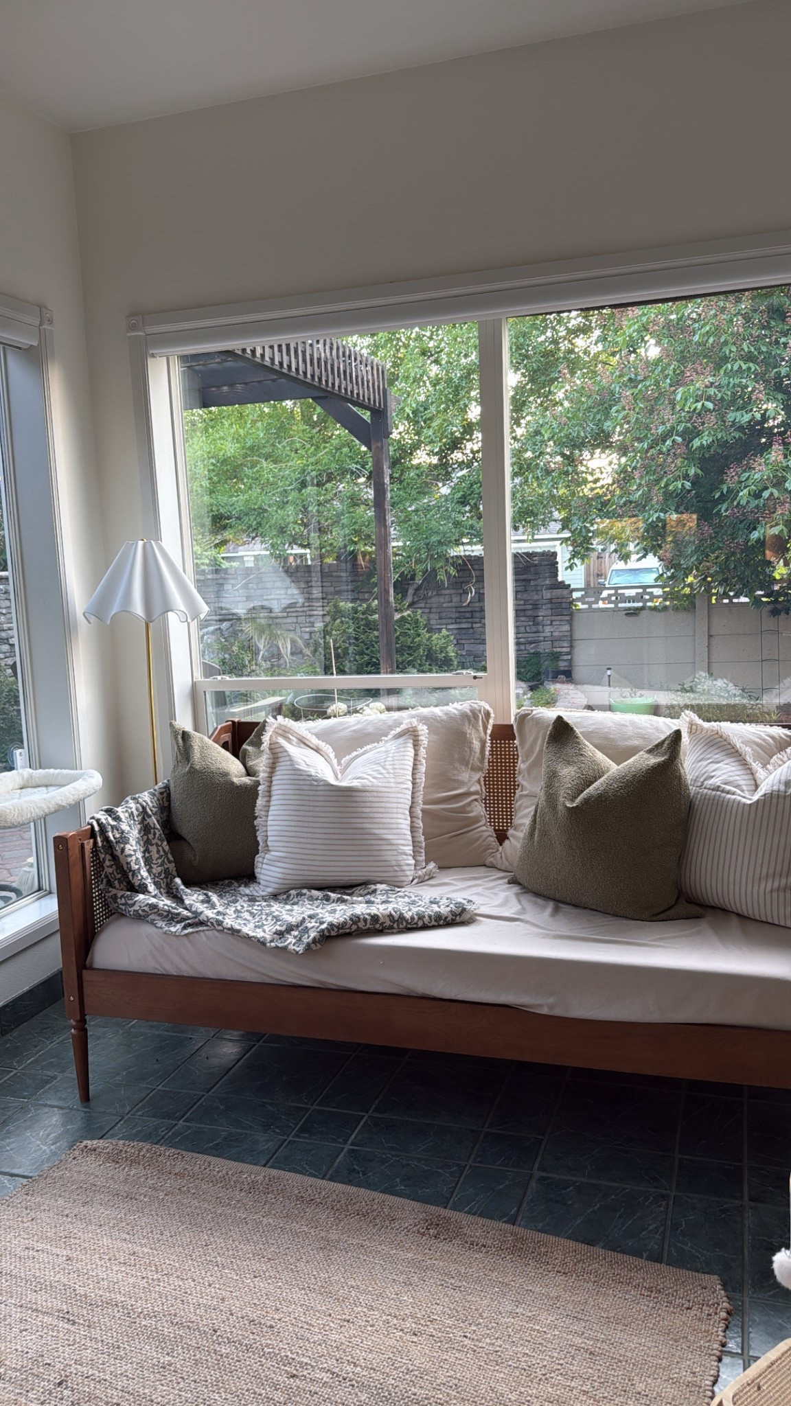 My sunroom links! Blanket & fitted sheet are TJ Maxx finds