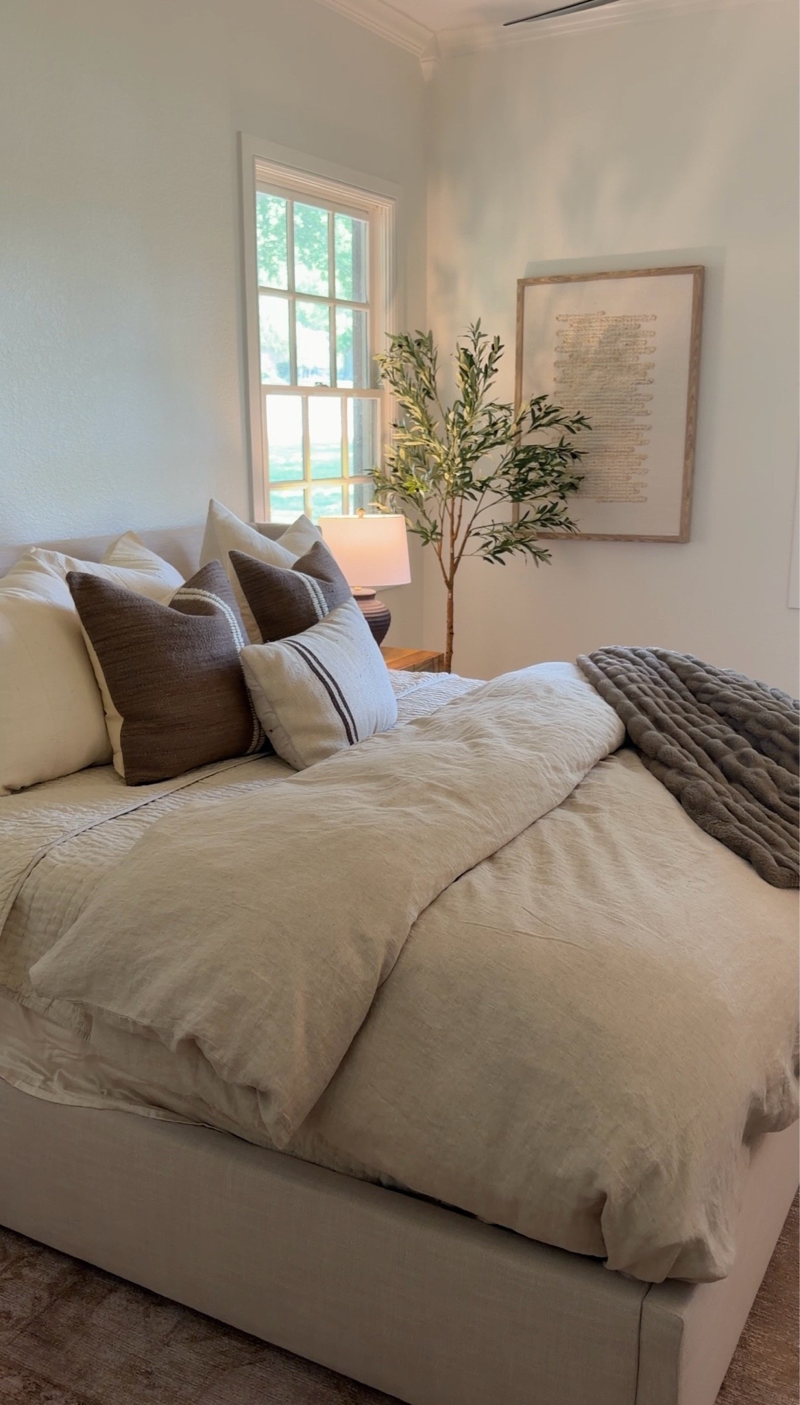 Guest bedroom makeover! 
Loved how this all turned out 

Love the bedding we chose too. Sharing that too 

Code CINDY50 for 50% off Lola blankets for a limited time. This color is dessert dune 

We got the all season down comforter 

@Quince

#LTKdayinmylife #LTKOver40 #LTKHome