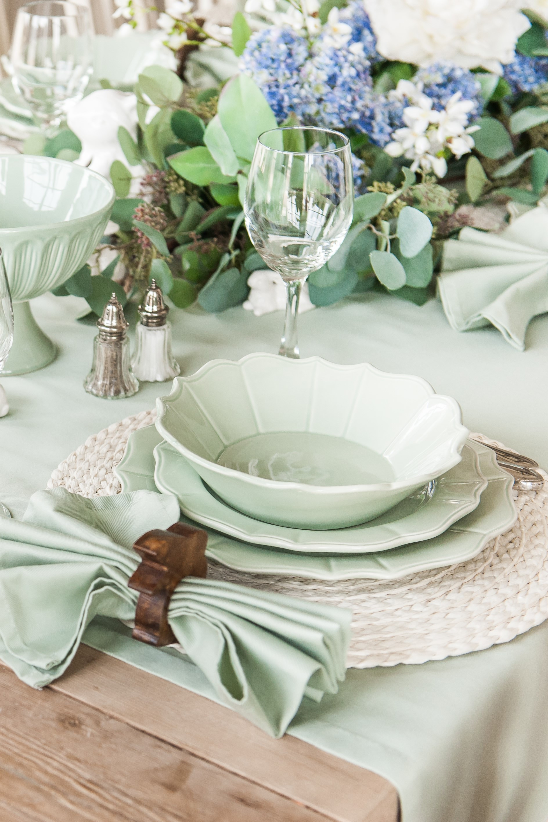 POV: your Easter table just went viral 💫 Tap to recreate this sage green moment! 

 #easterinspo #easterideas #eastertable #easterpartydecor #holidayhosting #holidaytable #springcelebration #easterbrunch #familygathering #partyplanningideas #seasonalhosting #holidaydecorating #festivetable #celebratetheday #easterstyle #easteraesthetic #hostinginspo #ltkholiday #ltkspring #ltkhomefinds #homewithhollyj #shophollyjhome #LTKfoodie #LTKSeasonal #LTKHome