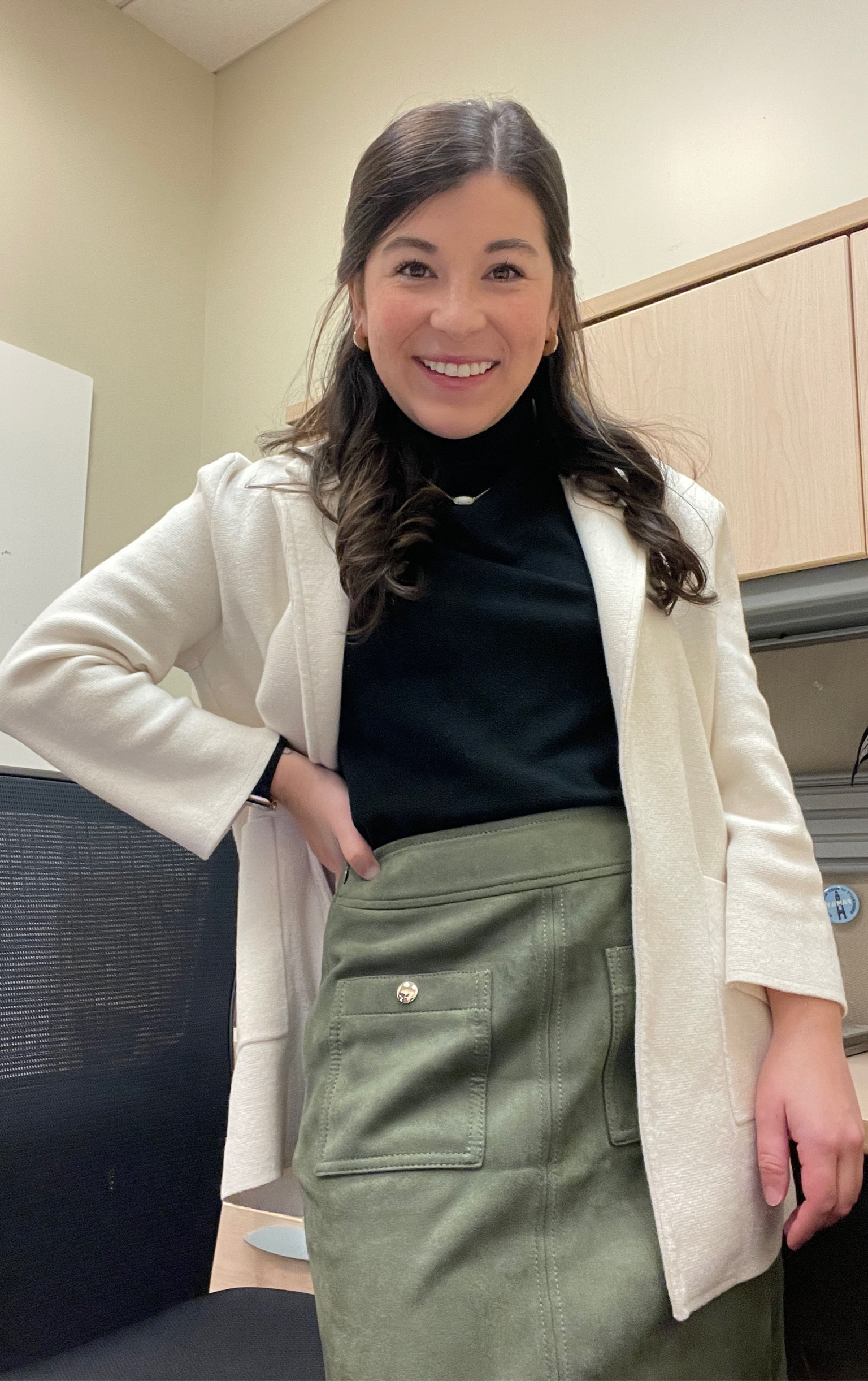 Returned to working in-person vs. virtual, which means the OOTDs are back! Business attire is my fav 🤍 When wearing different colors try to have compliments of the top aspects to the bottom. For example: white blazer = white booties, but if I had worn the dark tan blazer, I would have warn tan booties. The black turtle neck is complimented by the black sheer tights. Green skirt is the one accent color! 