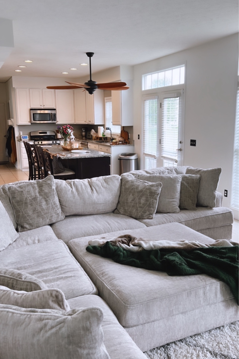 Large sectional sofa 💛

#livingroom #sofa #sectional

#LTKSeasonal #LTKHome