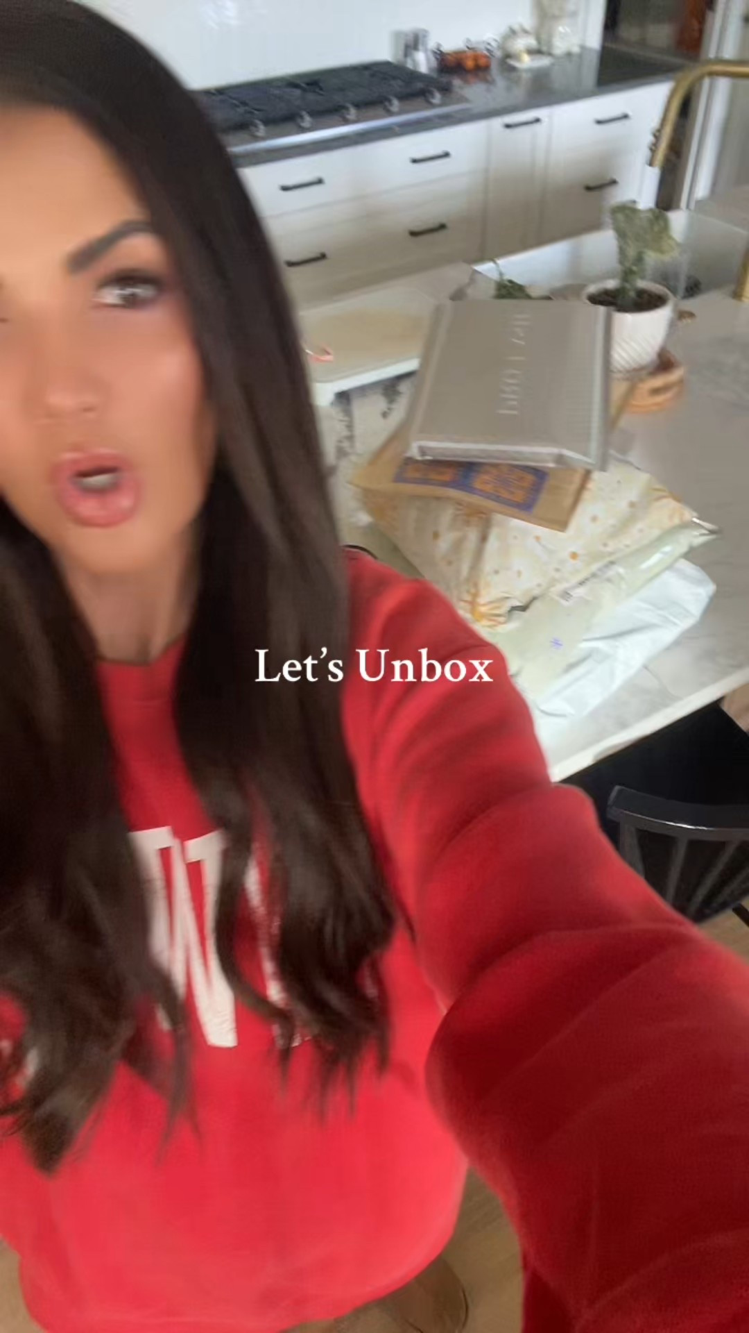 Quick Unboxing! 

The Mayfair Group - Use: Kristin15 (linked on my ShopMy) 
Prolash - Use: Kristin (linked in my IG bio) 
Called to Surf Set
Mas Sol Jewelry 
LYS Gift Set 
Set Active 



#LTKBeauty #LTKootd