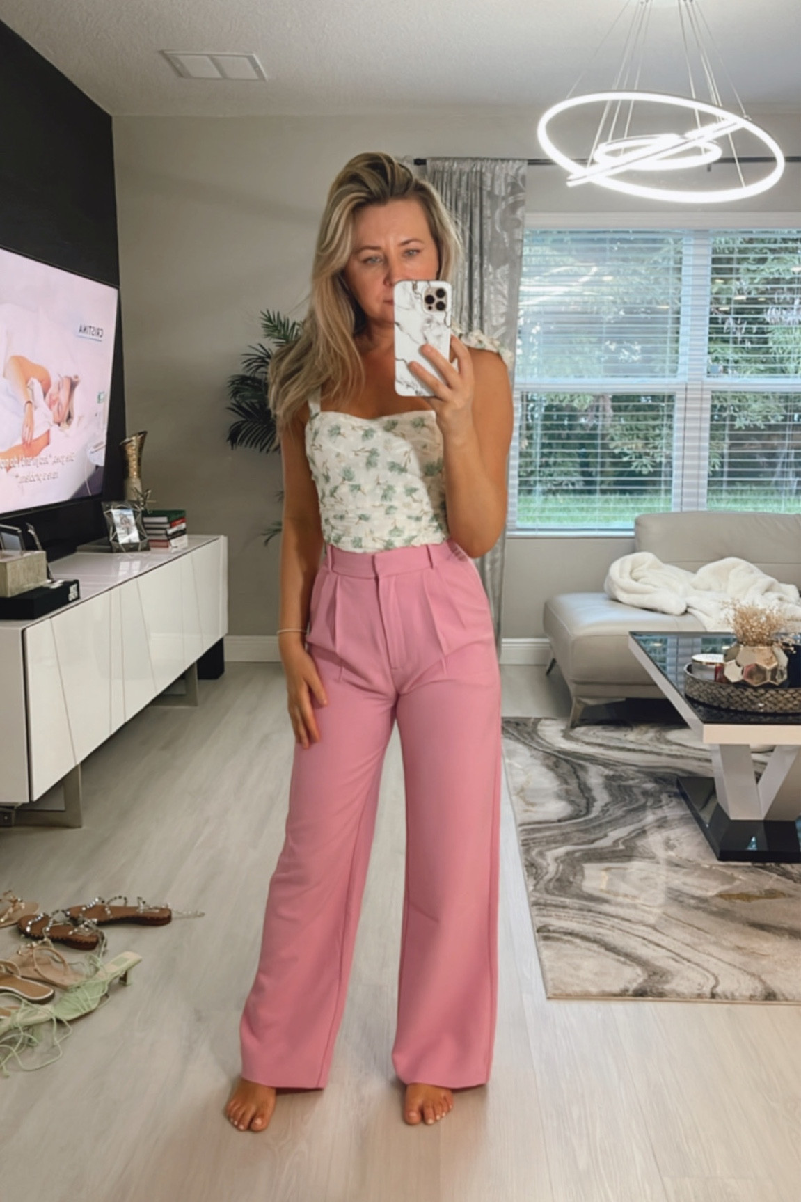 Pants on sale 20% 
#abercrombie 

#LTKHoliday #LTKSale #LTKGiftGuide