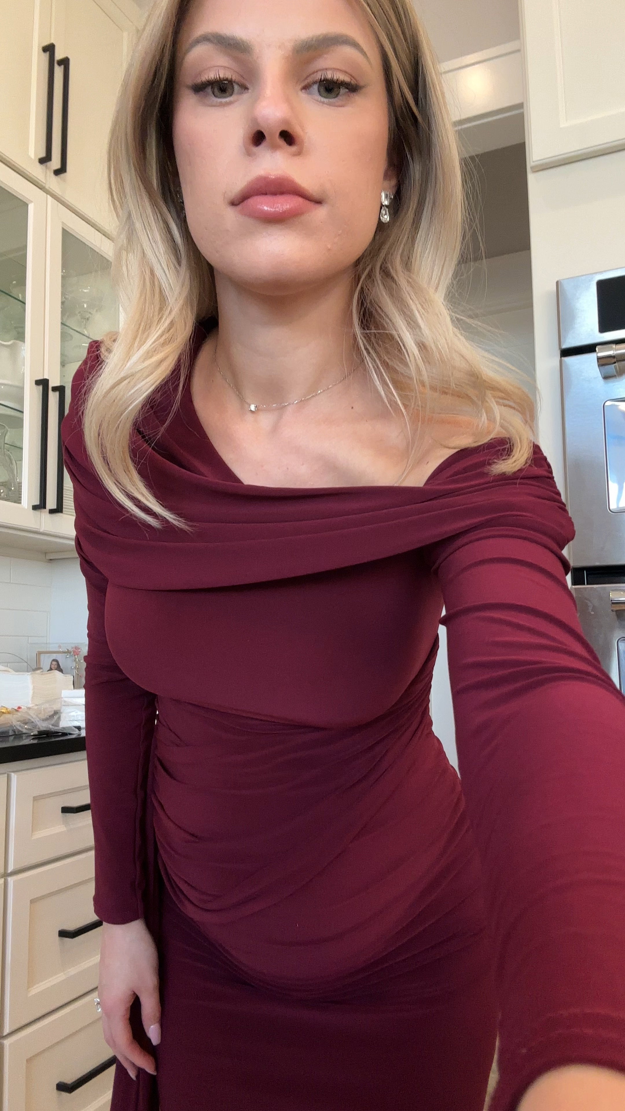 gorgeous winter holiday dress, baby shower dress, baby bump friendly ✨

#LTKBump #LTKHoliday