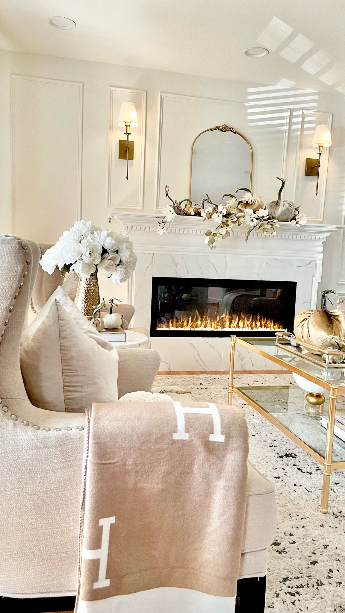 Living Fall Decor #livingroom #falldecor 

#LTKSeasonal #LTKhome #LTKsalealert