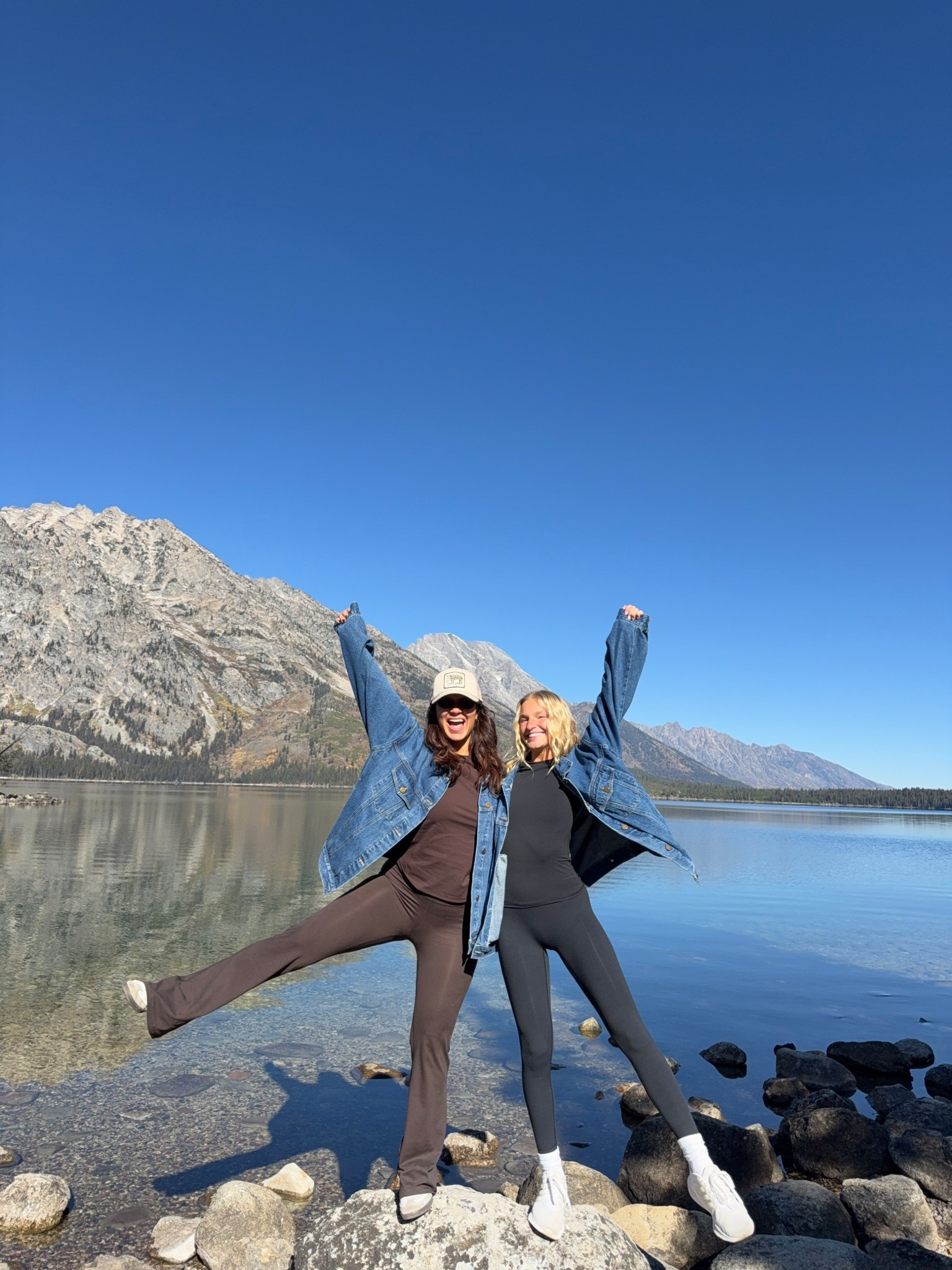 Hiking outfit, a Marshall’s set & the midtown denim jacket from greybandit 