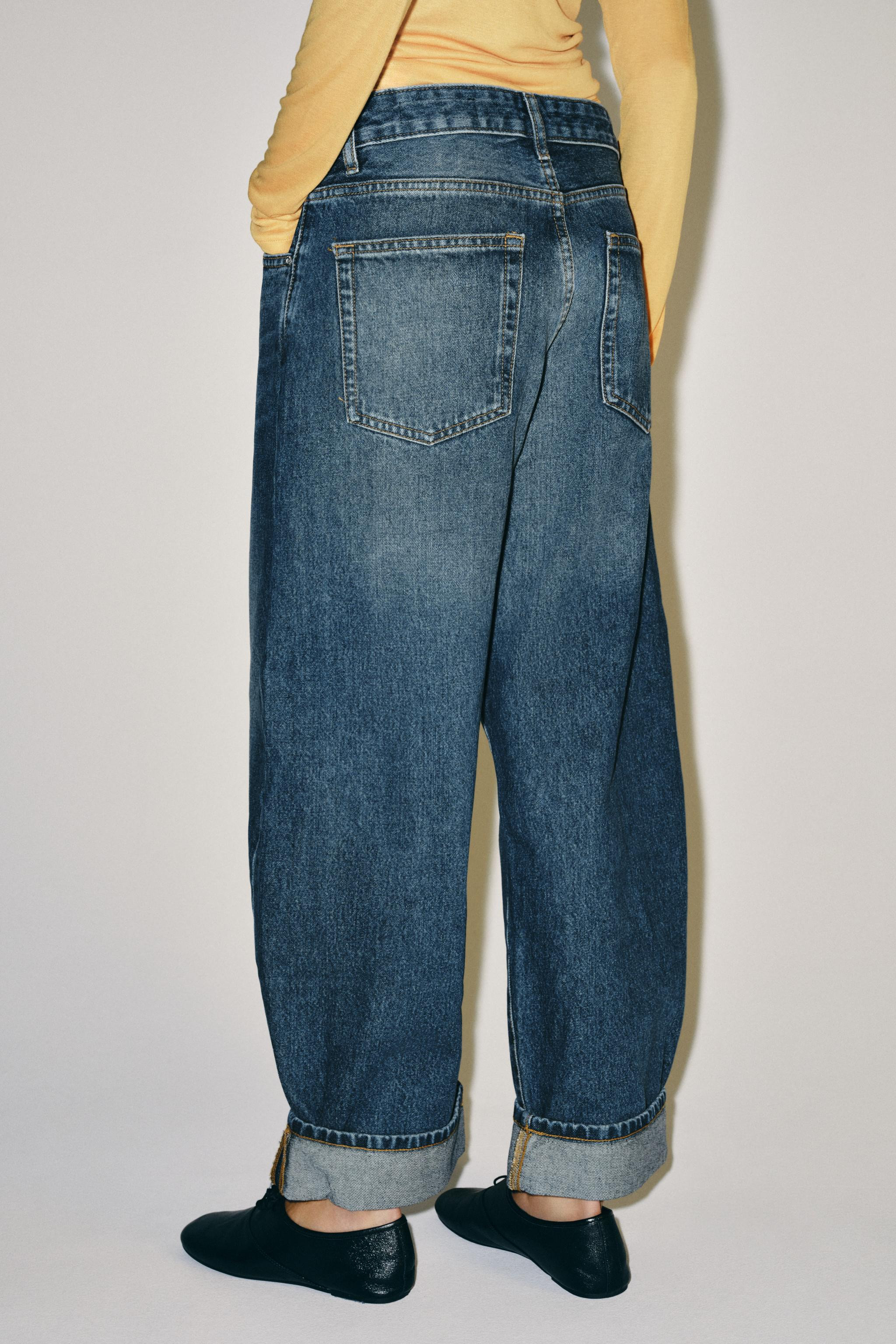 ZW COLLECTION MID-RISE CUFFED BALLOON JEANS | Zara US