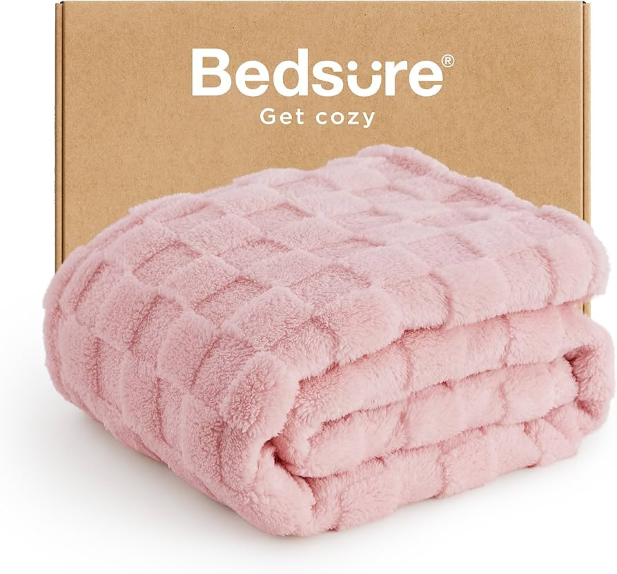Bedsure GentleSoft Pink Throw Blanket for Couch - Checkered Fleece Blankets Gifts for Women Men G... | Amazon (US)