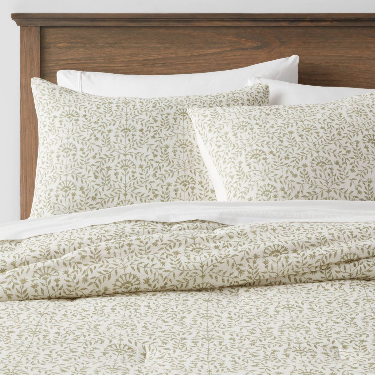 Traditional Vine Printed Bedding Comforter & Sham Set Green - Threshold™ | Target