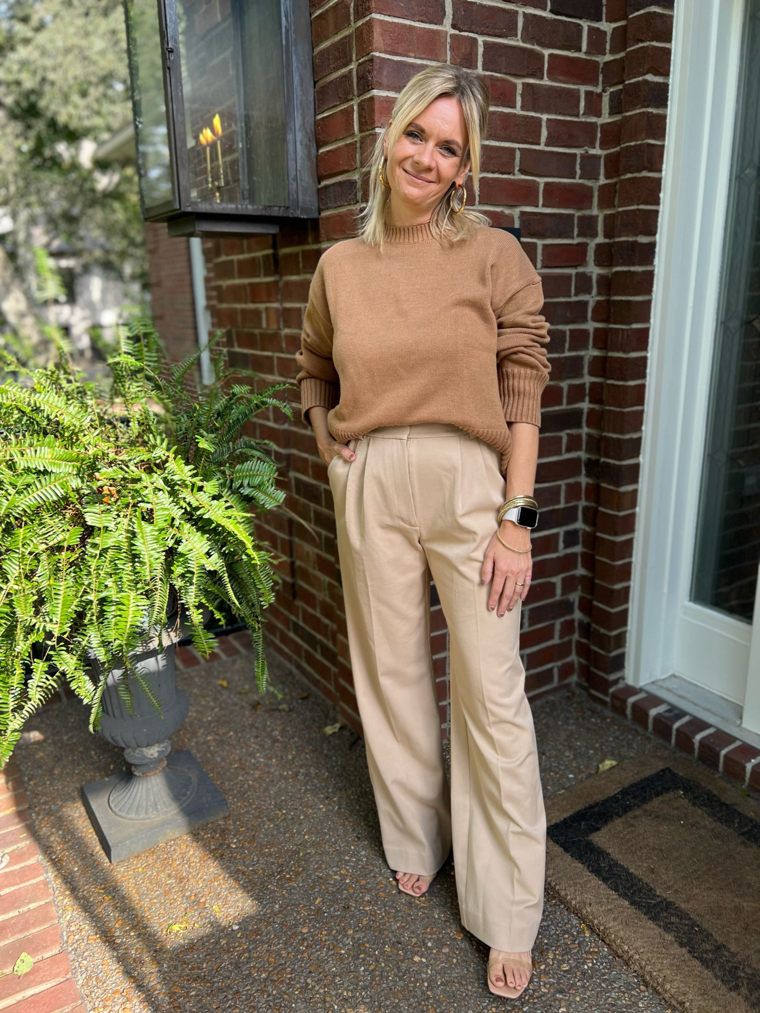 Clients ask us all the time, how to create tone on tone looks, especially when it comes to brown hues….  Here is a perfect example of how to do it… The key is, don’t overthink it! Just play around with your pieces until you find a combination you love! Beauty is in the eye of the beholder 🤎🤎

#LTKstyletip #LTKSeasonal #LTKworkwear