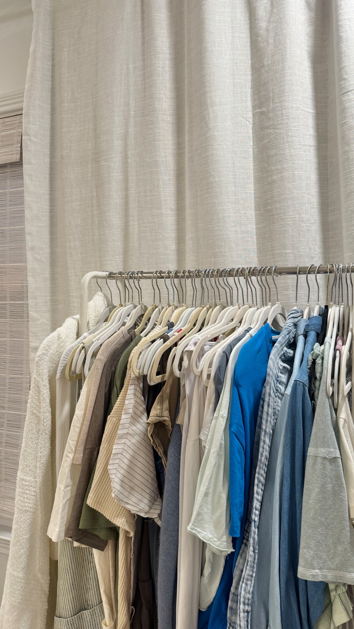 Postpartum clothing rack 