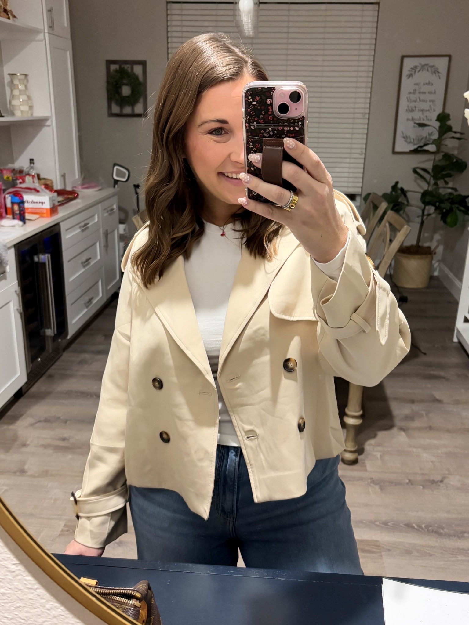 Crop trench coat- neutral and cute for spring 🤍 tts- medium 
casual outfit for busy moms, work or errands!

Jeans- size 10 