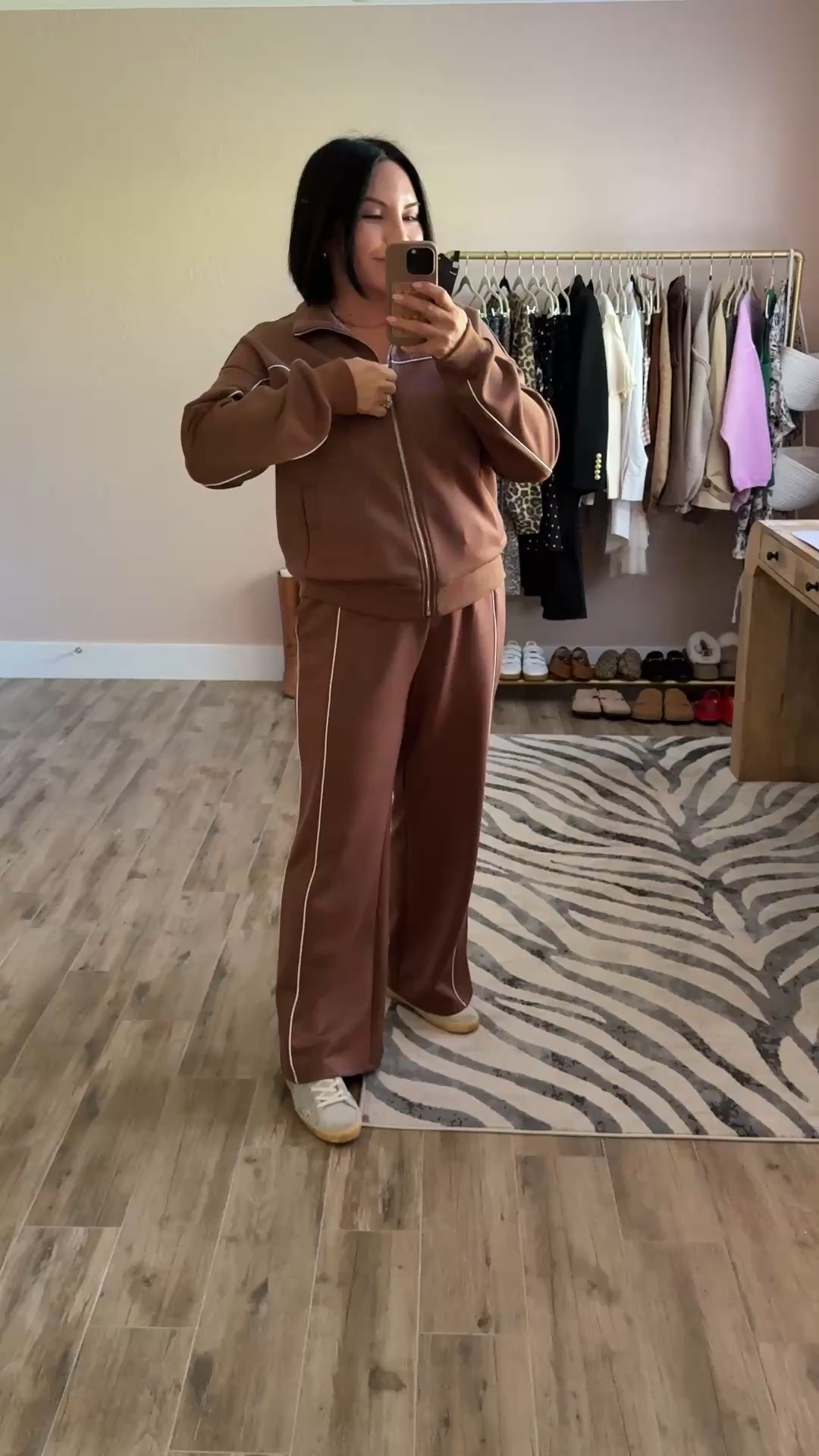 #loungeset #traveloutfit #falllook #falloutfit

#LTKFindsUnder50 #LTKFindsUnder100 #LTKStyleTip