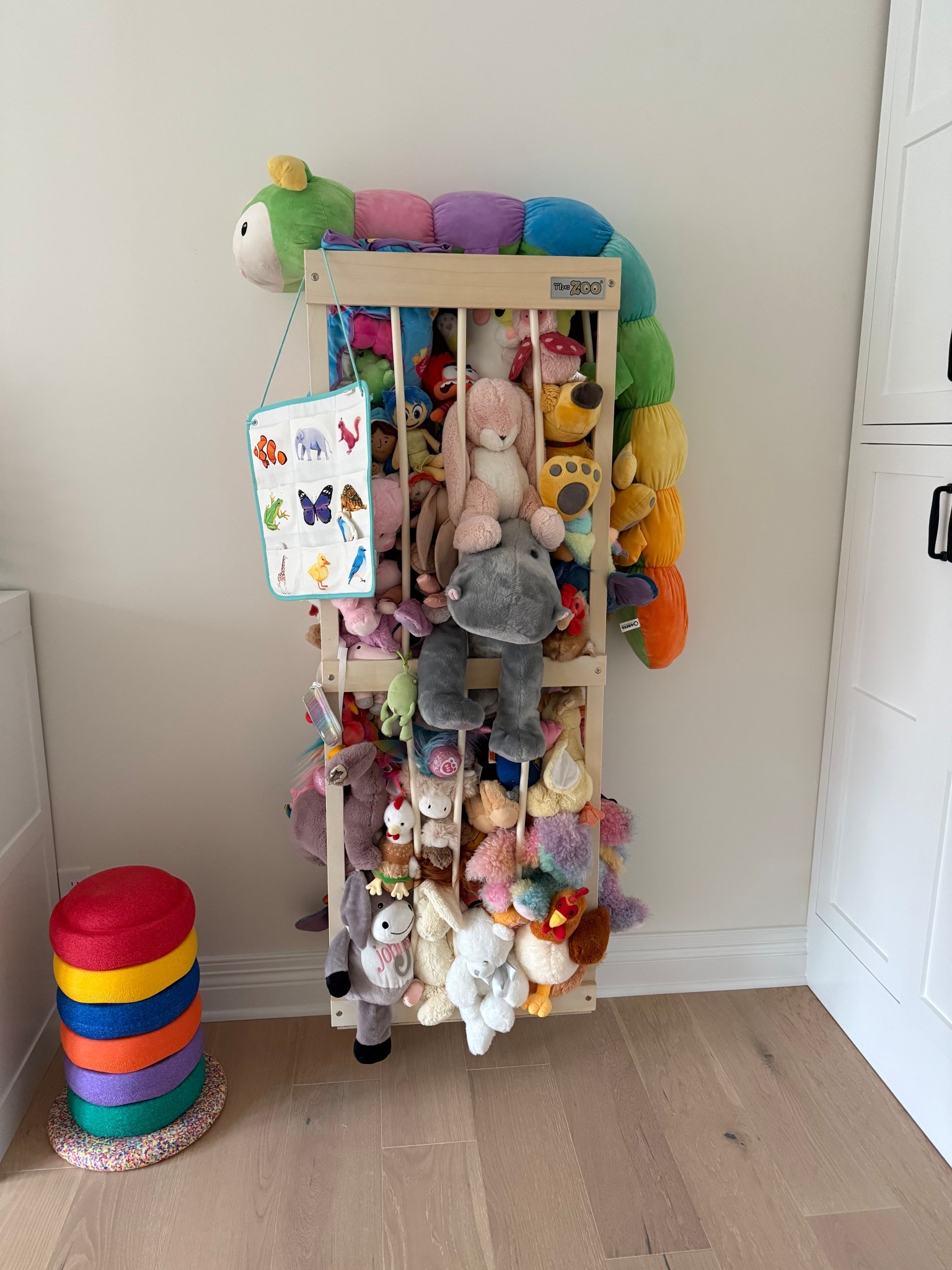 Animal storage. The zoo. Kids toy room. Organization. Stuffed animals 
