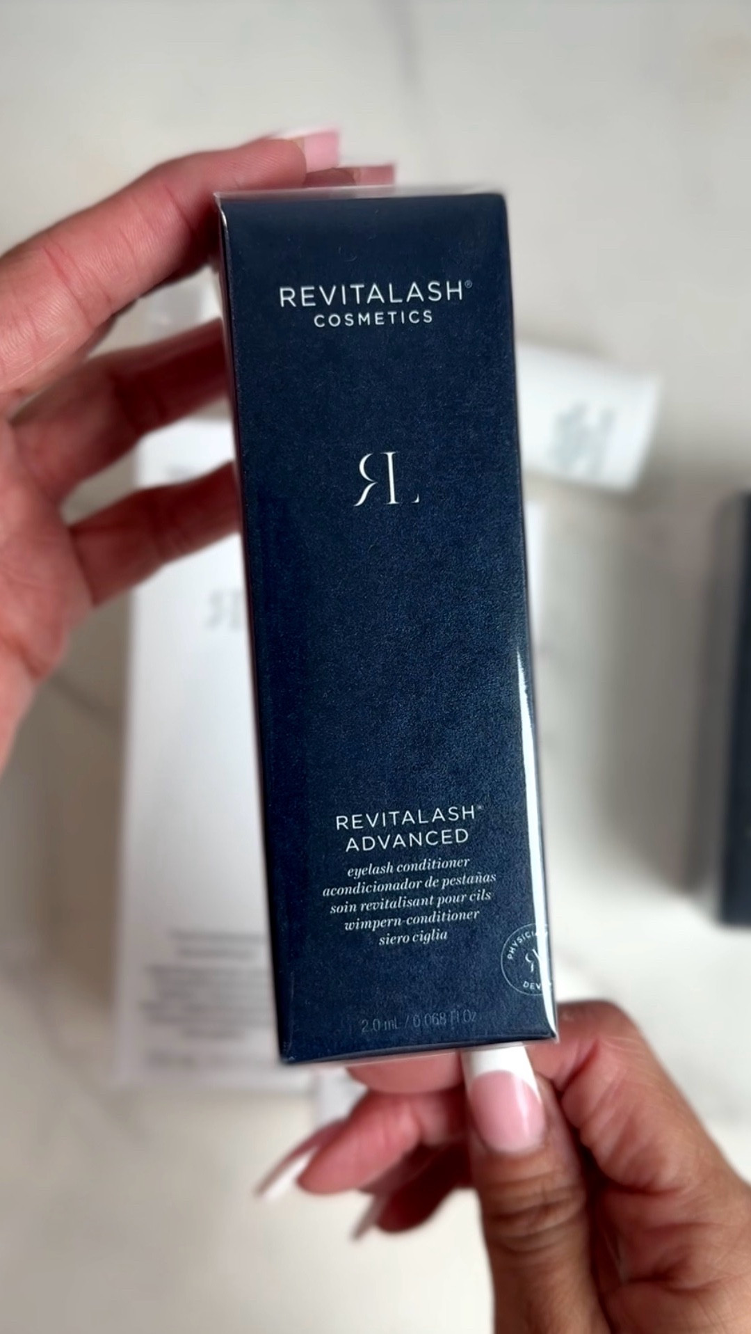 I don’t gatekeep what’s good… to put it simply, RevitaLash transformed my lashes.
I’ve used it for years and still go back to it.

They’re having a sale right now so I had to share it: 25% off $125! 

@revitalashcosmetics 

#revitalash #lashserum #beautysale #beautyfavorites #lashes 


#LTKgrwm #LTKselfcare #LTKBeauty