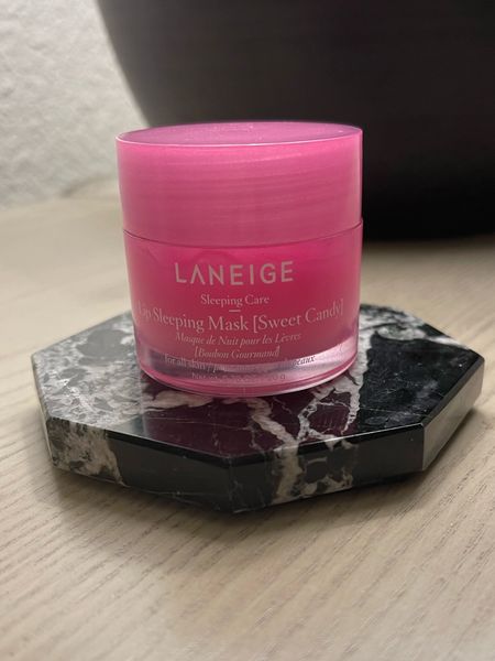 I have gone through two jars of this lip mask. Very hydrating, not sticky and your lips are full, glossy and pouty! 
#laneige #lipmask #liphydration #fulllips #poutylips #lipcare #lipbalm #skincare #antiaging 

#LTKbeauty