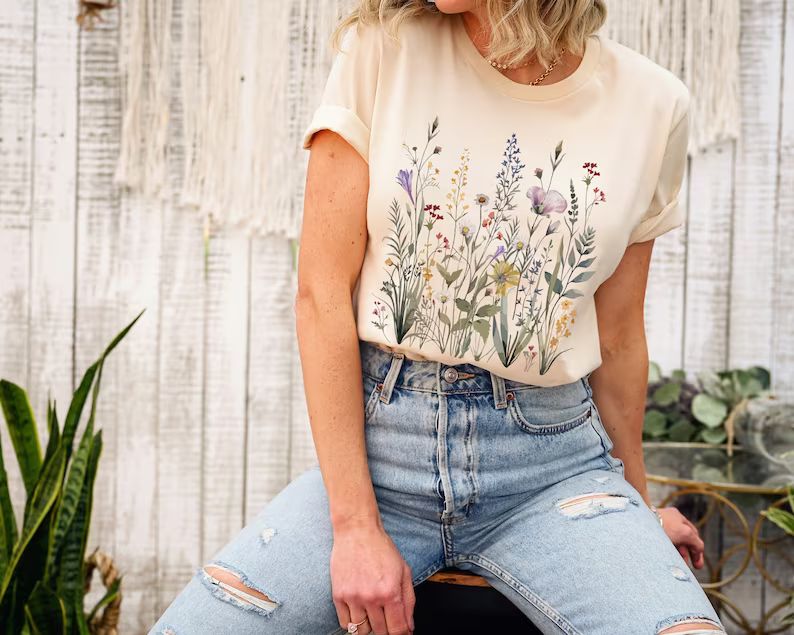 Wild Flowers T-shirt, Vintage Botanical Tee, Pastel Floral Nature T-shirt, Garden Lover Tee, Flow... | Etsy (US)