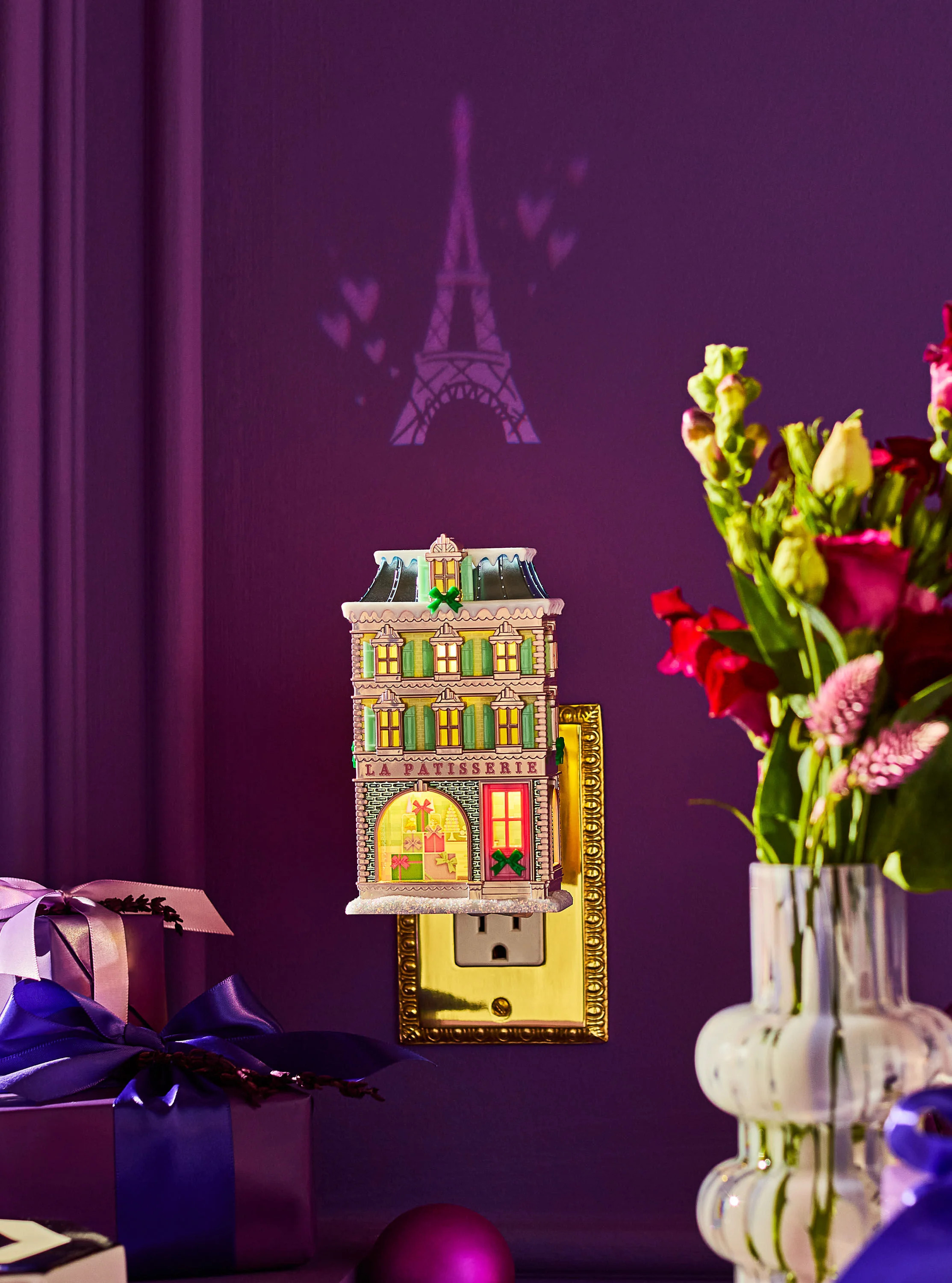 Holiday Bakeshop Projector


Wallflowers Fragrance Plug | Bath & Body Works