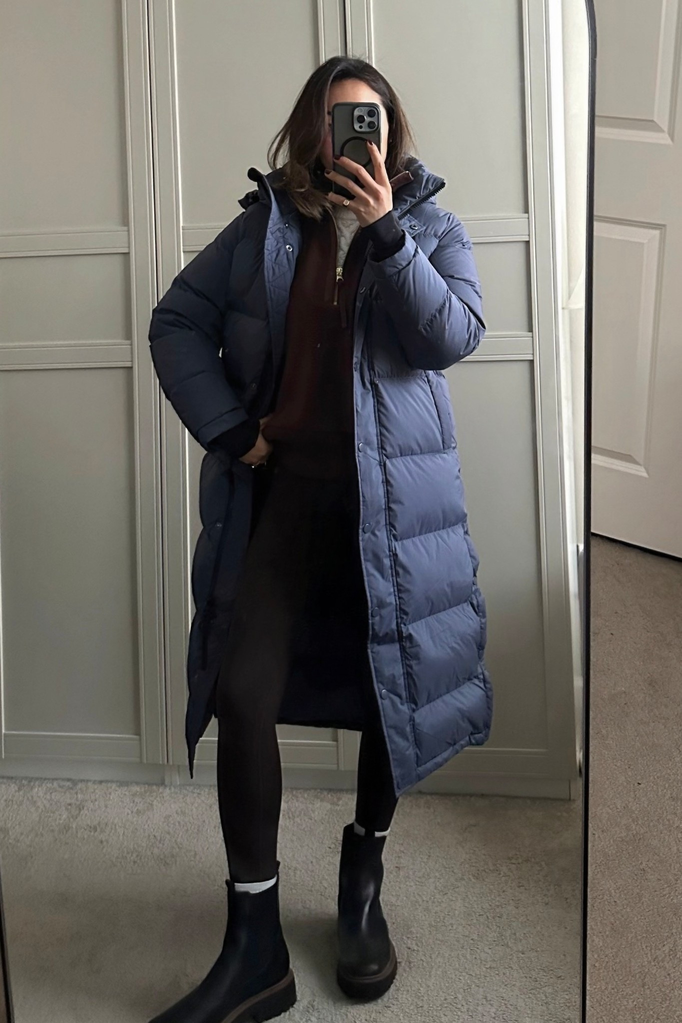 Comfy cozy winter outfit leggings 

@onequince down puffer coat - xs, stormy blue. Response down filling and keeps you warm up to -48 degrees Fahrenheit. Love this pop of blue for winter (and spring) 

#quincepartner

#LTKootd