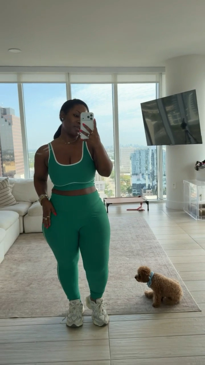 Obsessed with this Salt Project set 💚

Top: Size XL
Leggings: Size XL

#LTKSeasonal #LTKActive