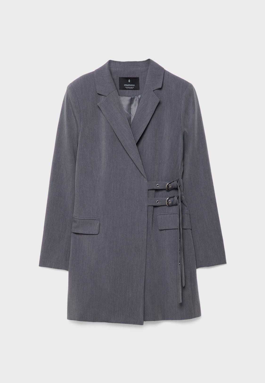 Blazerkleid mit Schnallen49,99 € inkl. MWSt./exkl. VersandkostenGröße auswählen | Stradivarius DE