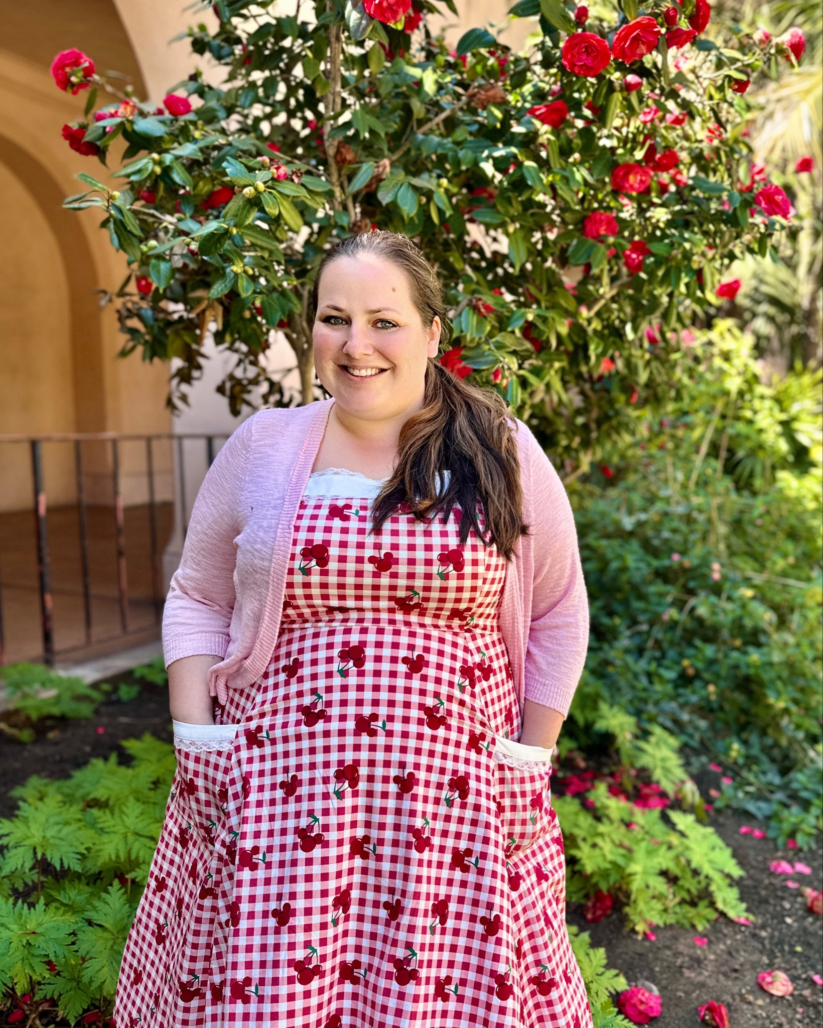 Swooning over this Mickey Mouse Cherry retro gingham dress!

Disney style
Plus size dress 
Plus size spring dress 
Cherry dress 
Vacation outfit 
Mickey Mouse 


#LTKplussize #LTKsalealert #LTKSeasonal