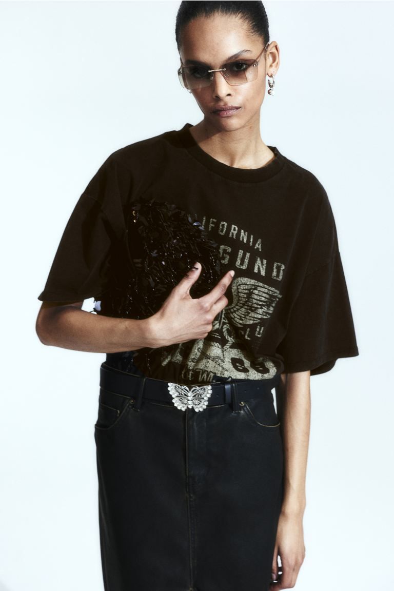 Oversized printed T-shirt - Black/Hot Wheels - Ladies | H&M GB | H&M (UK, MY, IN, SG, PH, TW, HK)